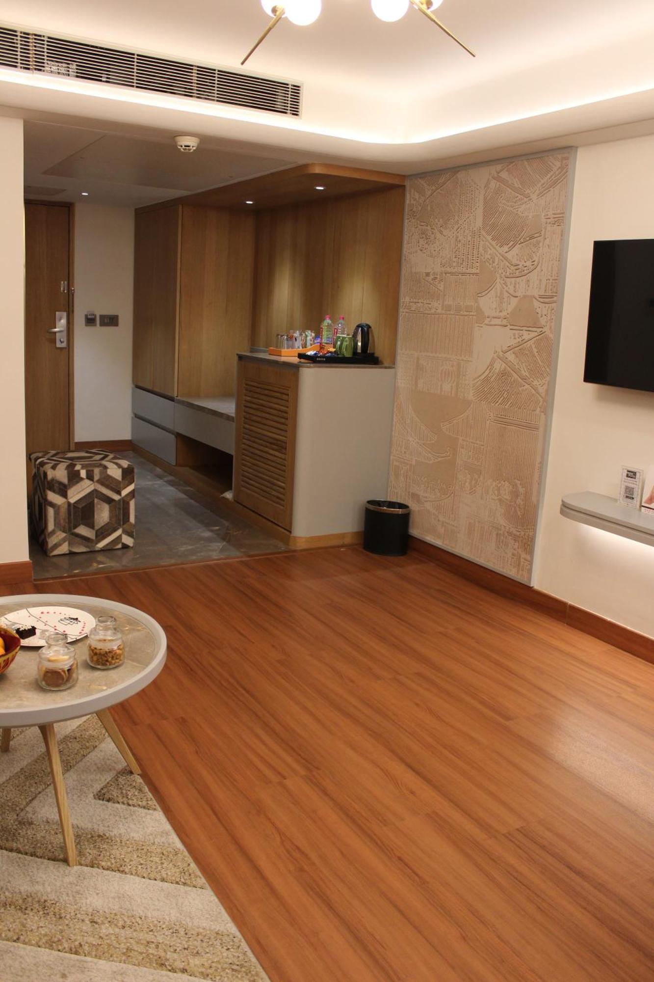 Hotel Pride Plaza Hotel, 5*