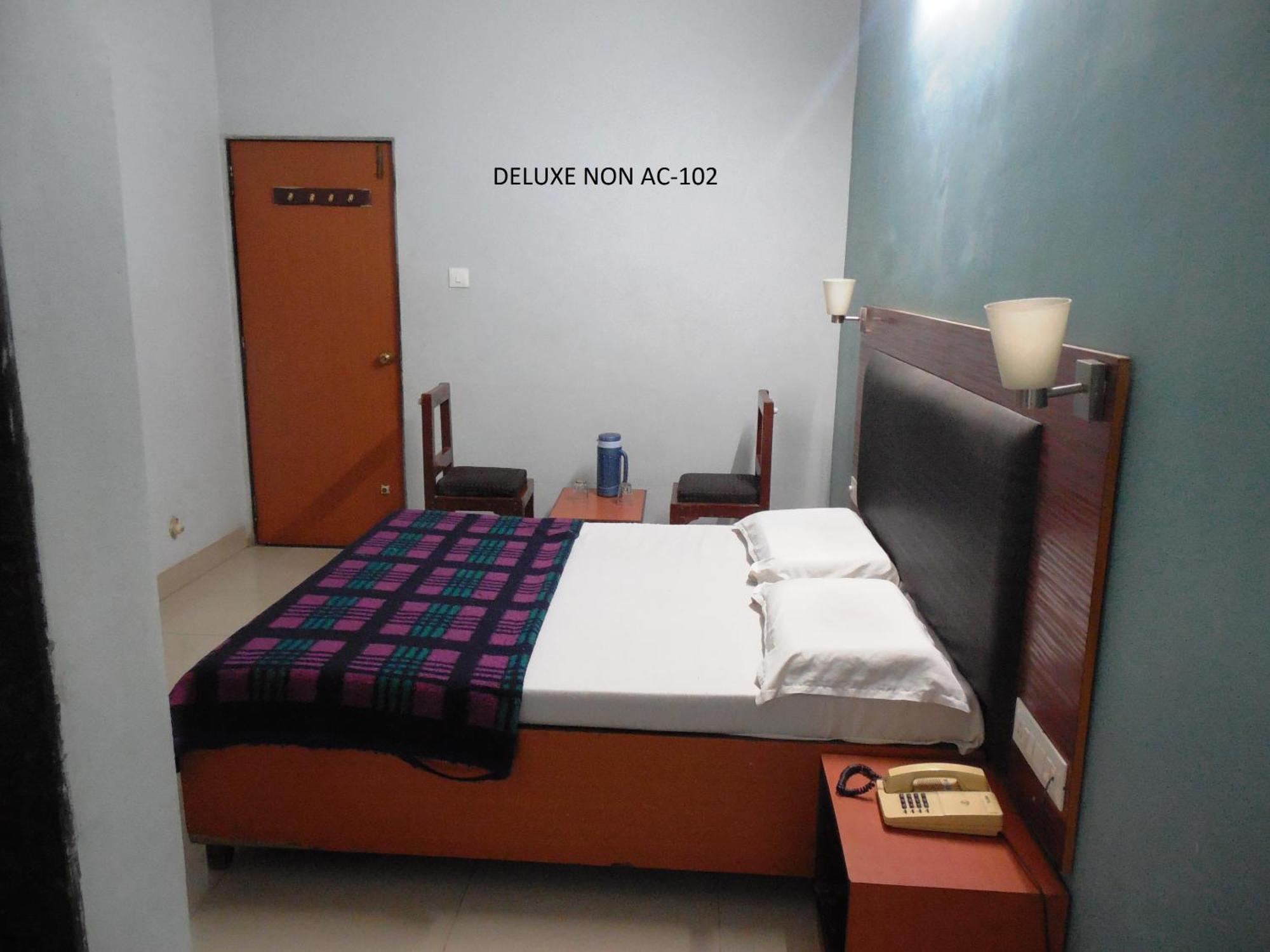 Silver Springs * Ahmedabad