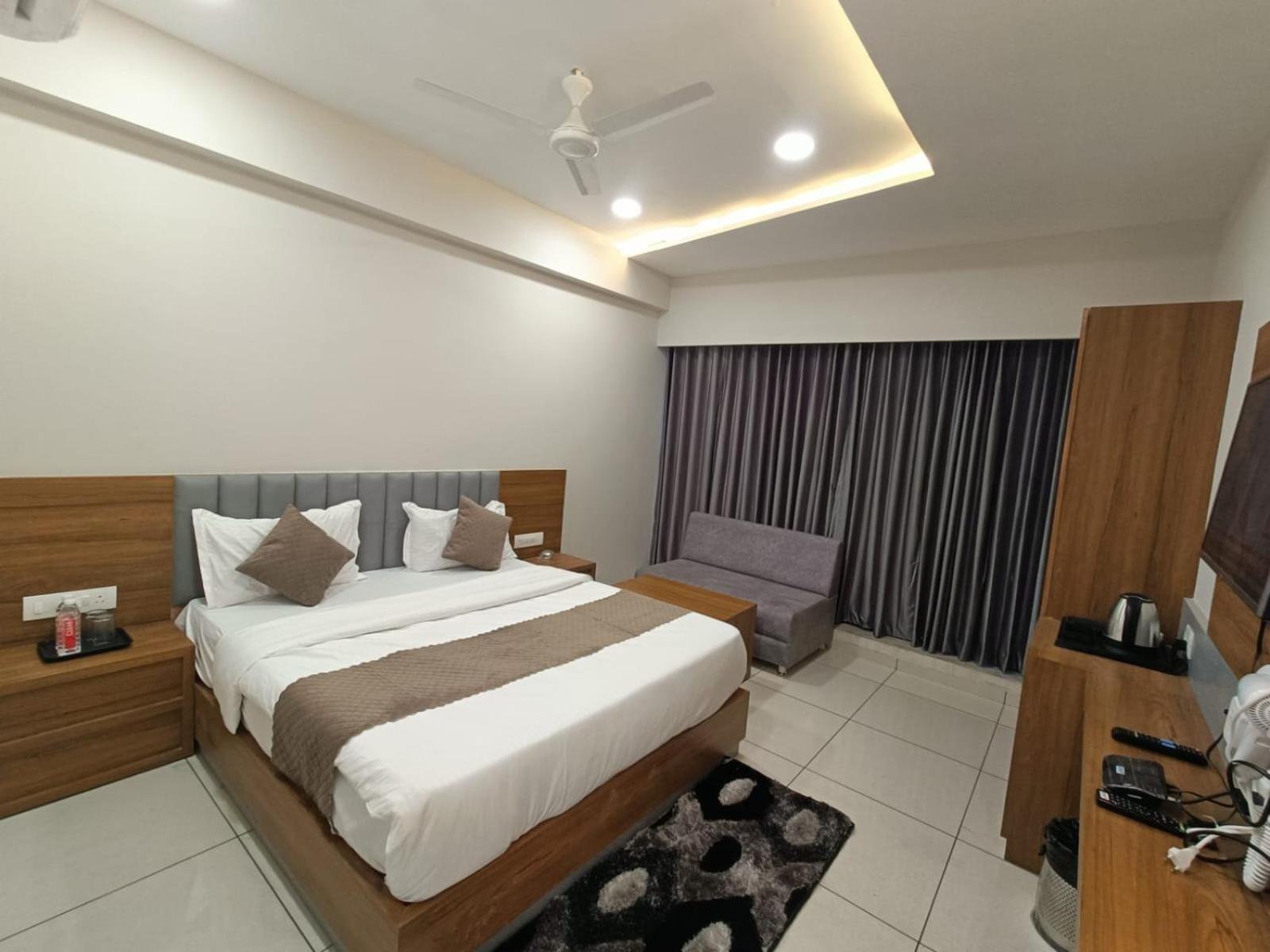 Hotel Fabhotel Asiana 3*