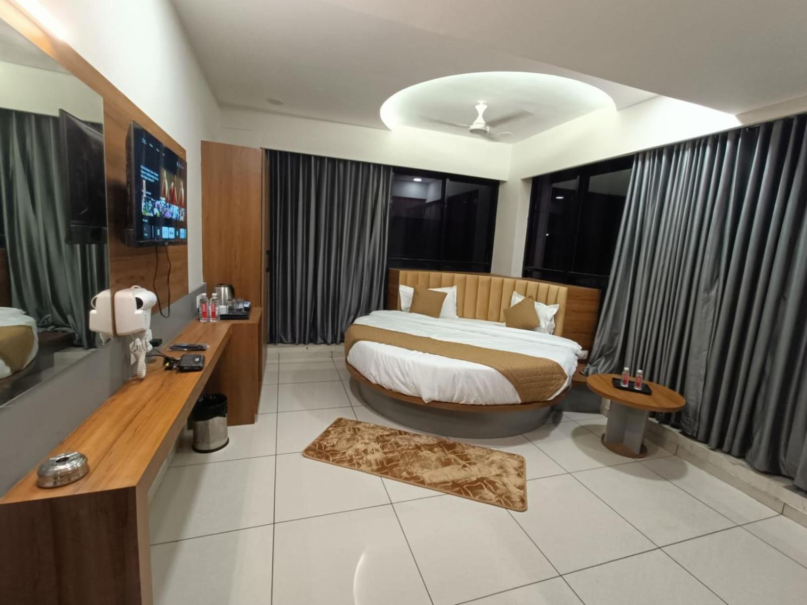 Fabhotel Asiana