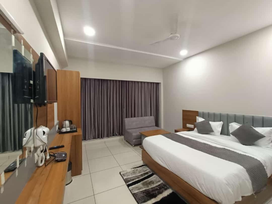 Hotel Fabhotel Asiana