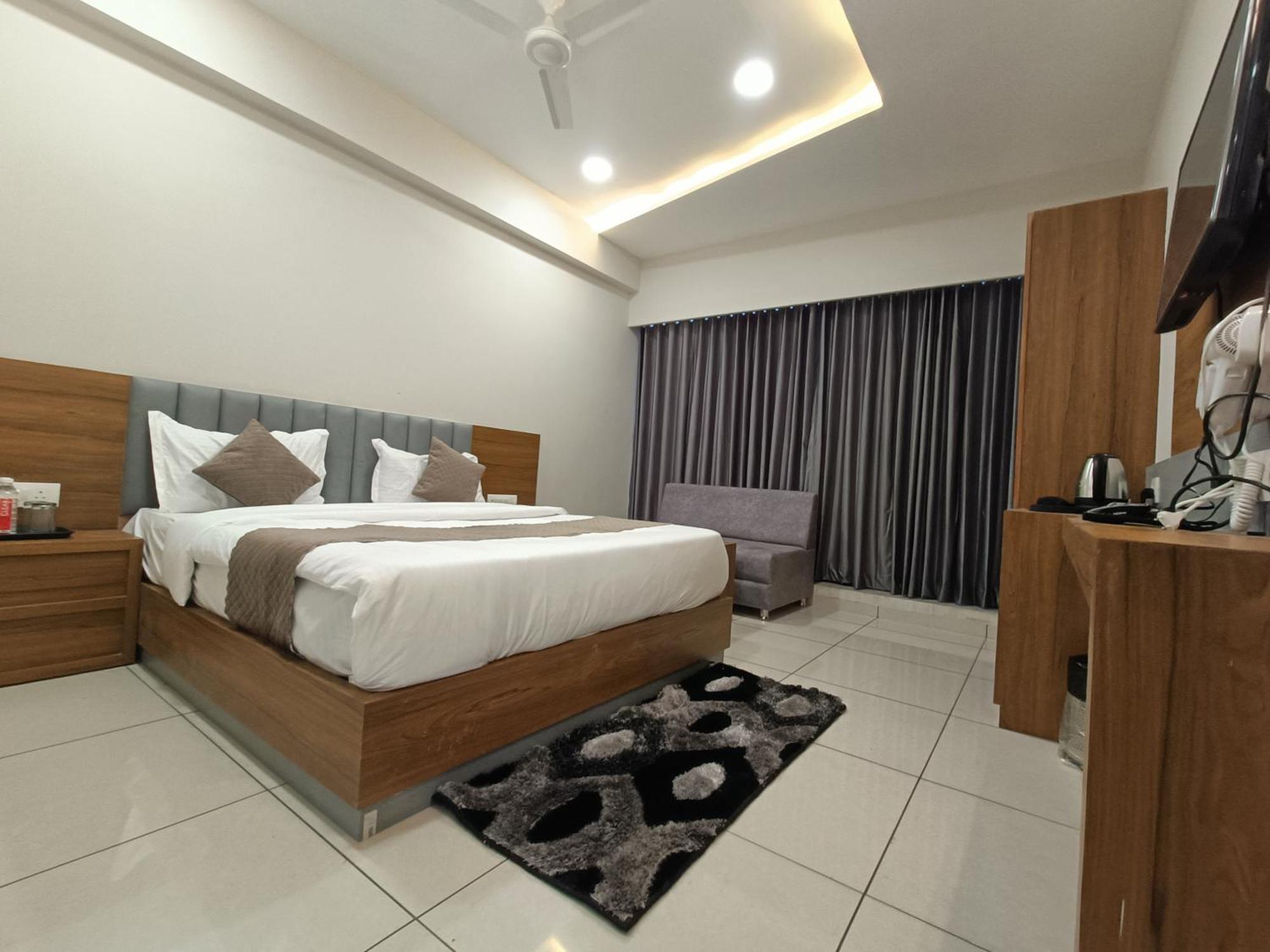 Fabhotel Asiana