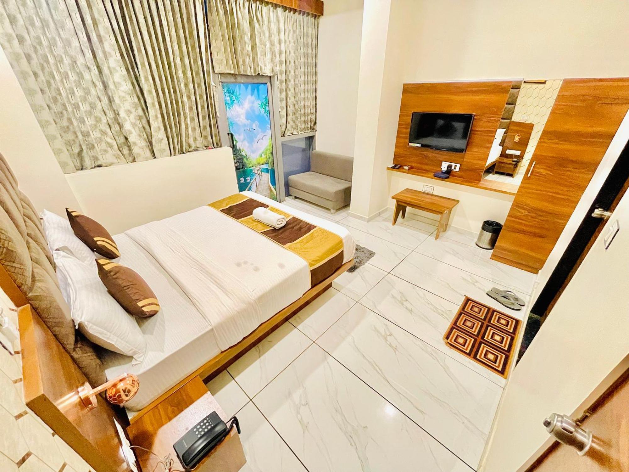 Hotel Avenue Ahmedabad