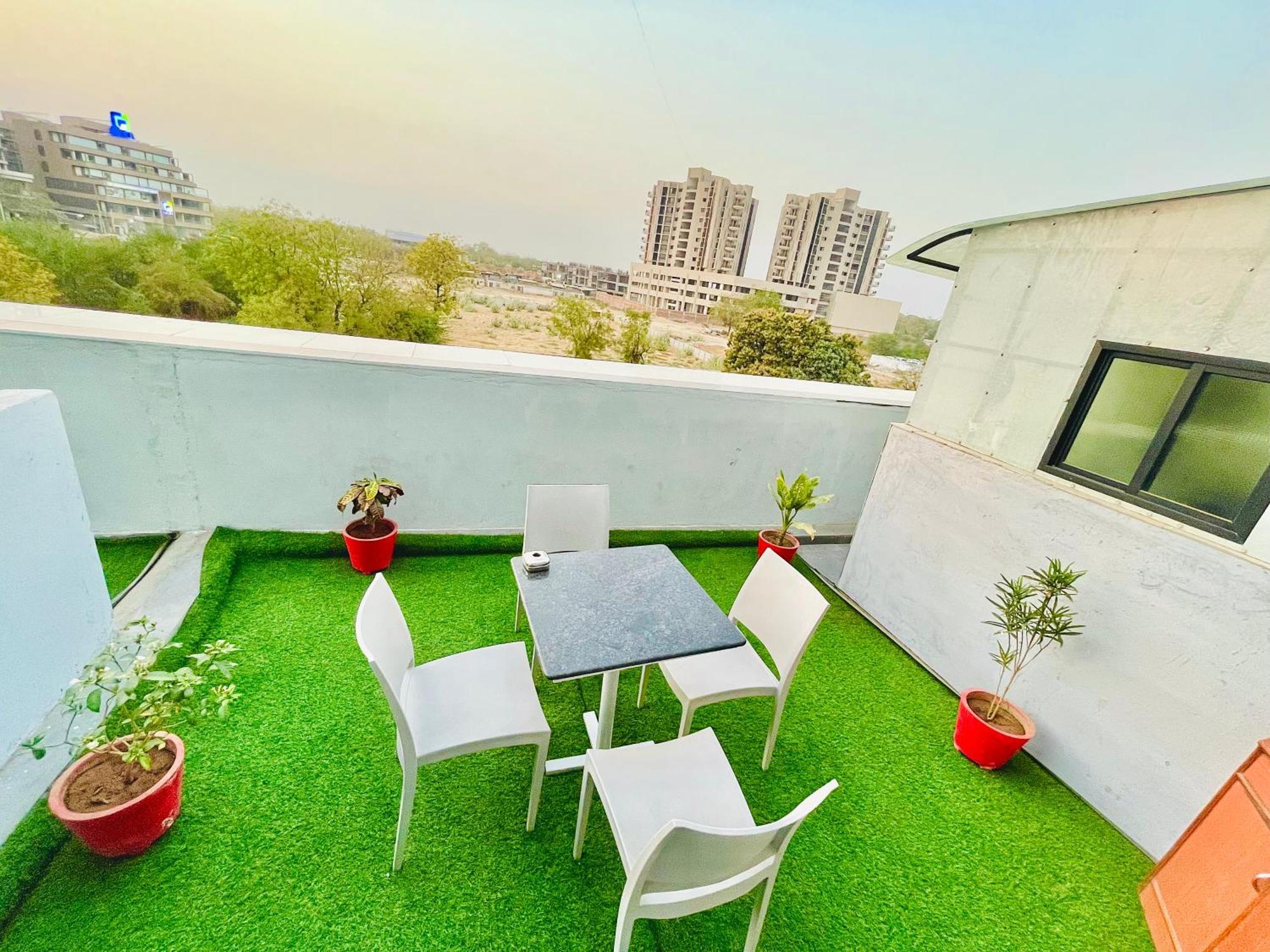 Hotel Avenue Ahmedabad