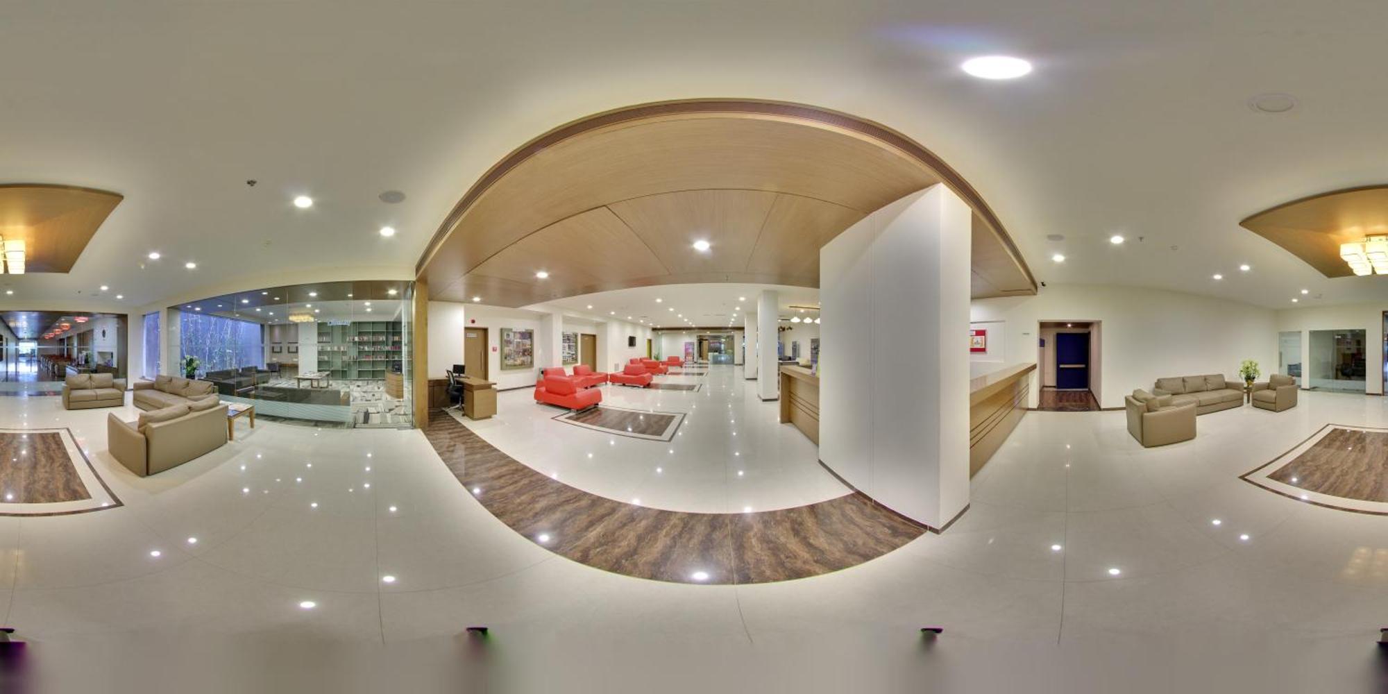 Narayani Heights, Hotel 4*