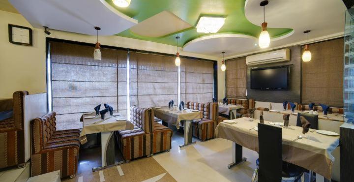 Hotel Marshall Ahmedabad