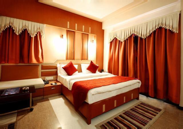 Marshall Hotel 3*