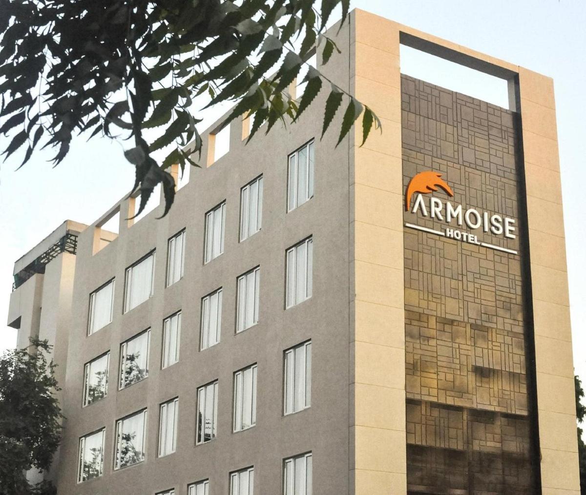 Super Armoise Hotel Ahmedabad