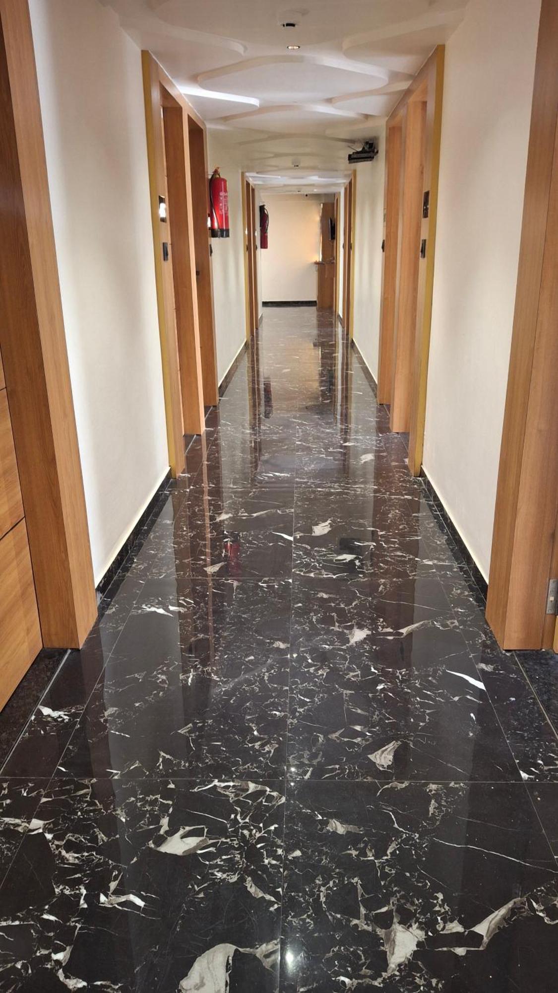 Rk Hotel *