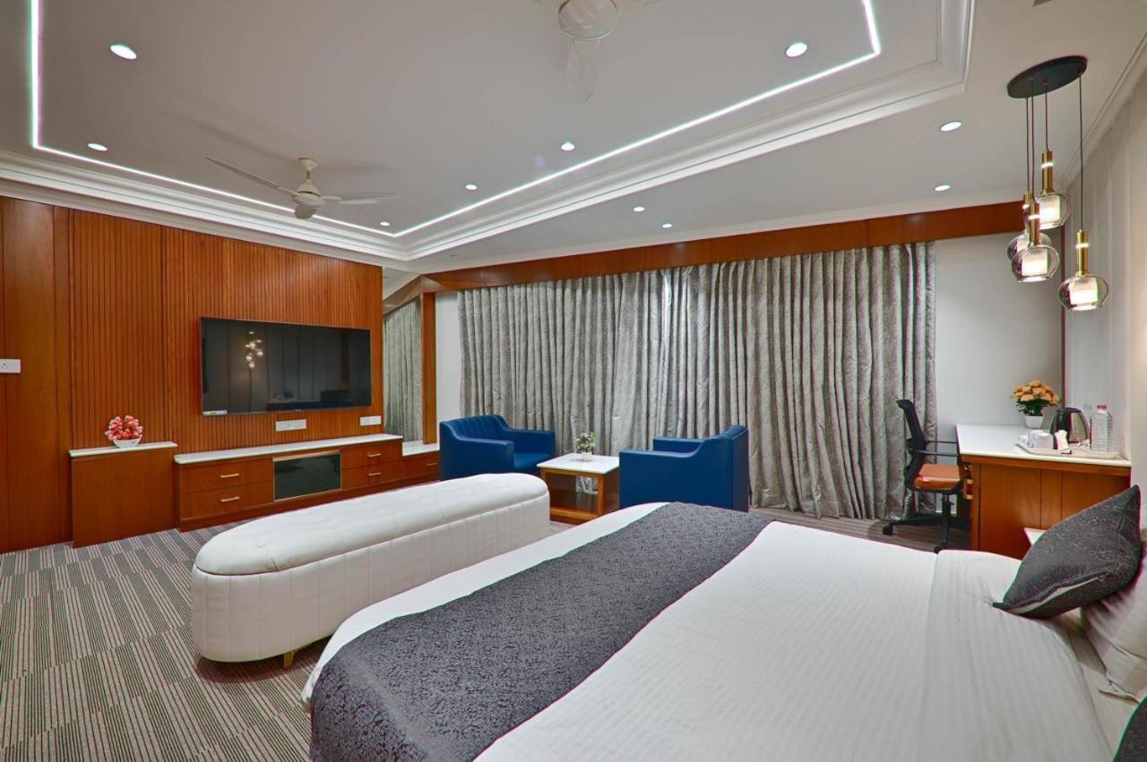 Shital Hotel 3*