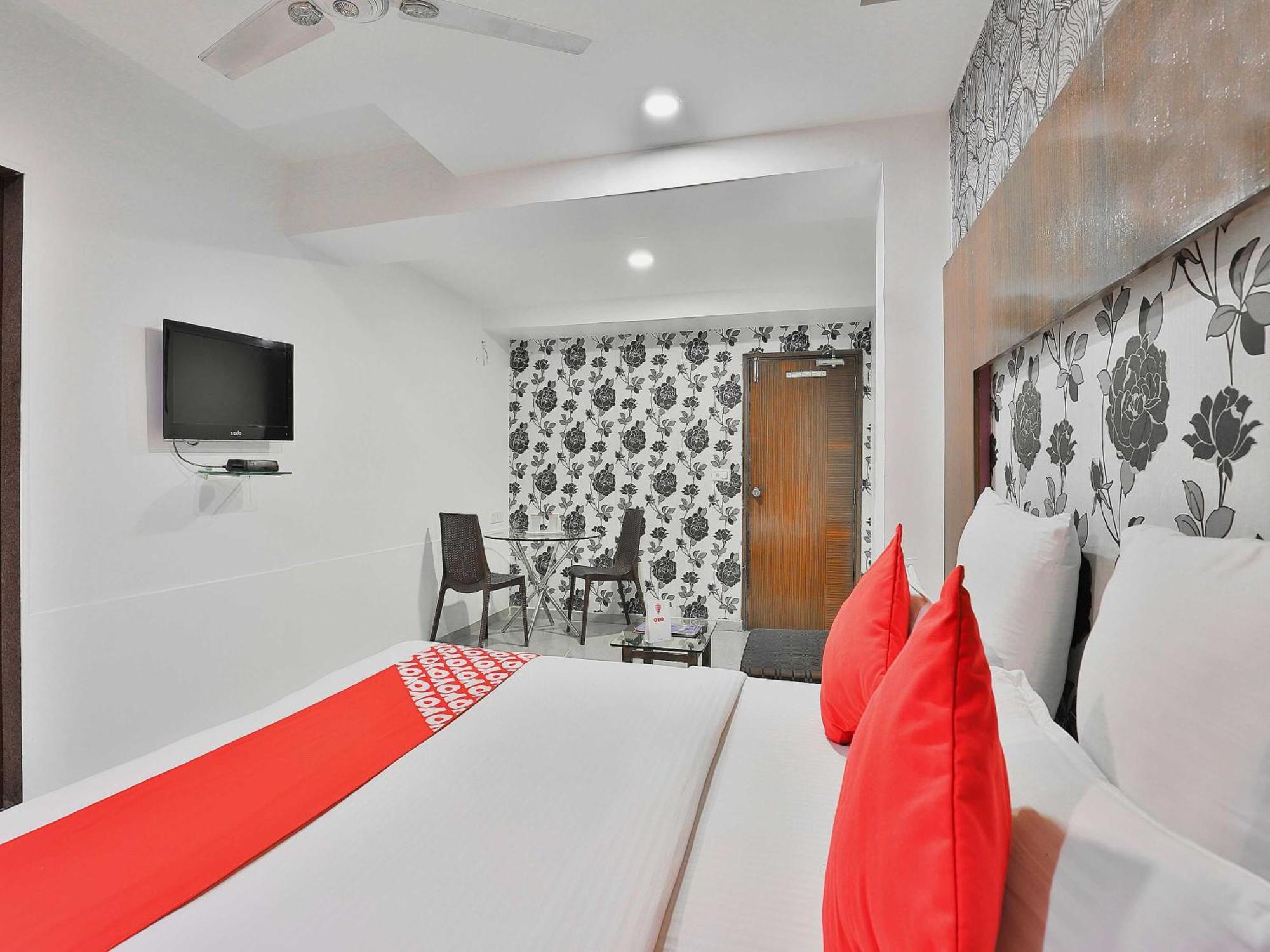 Hotel O Keshav