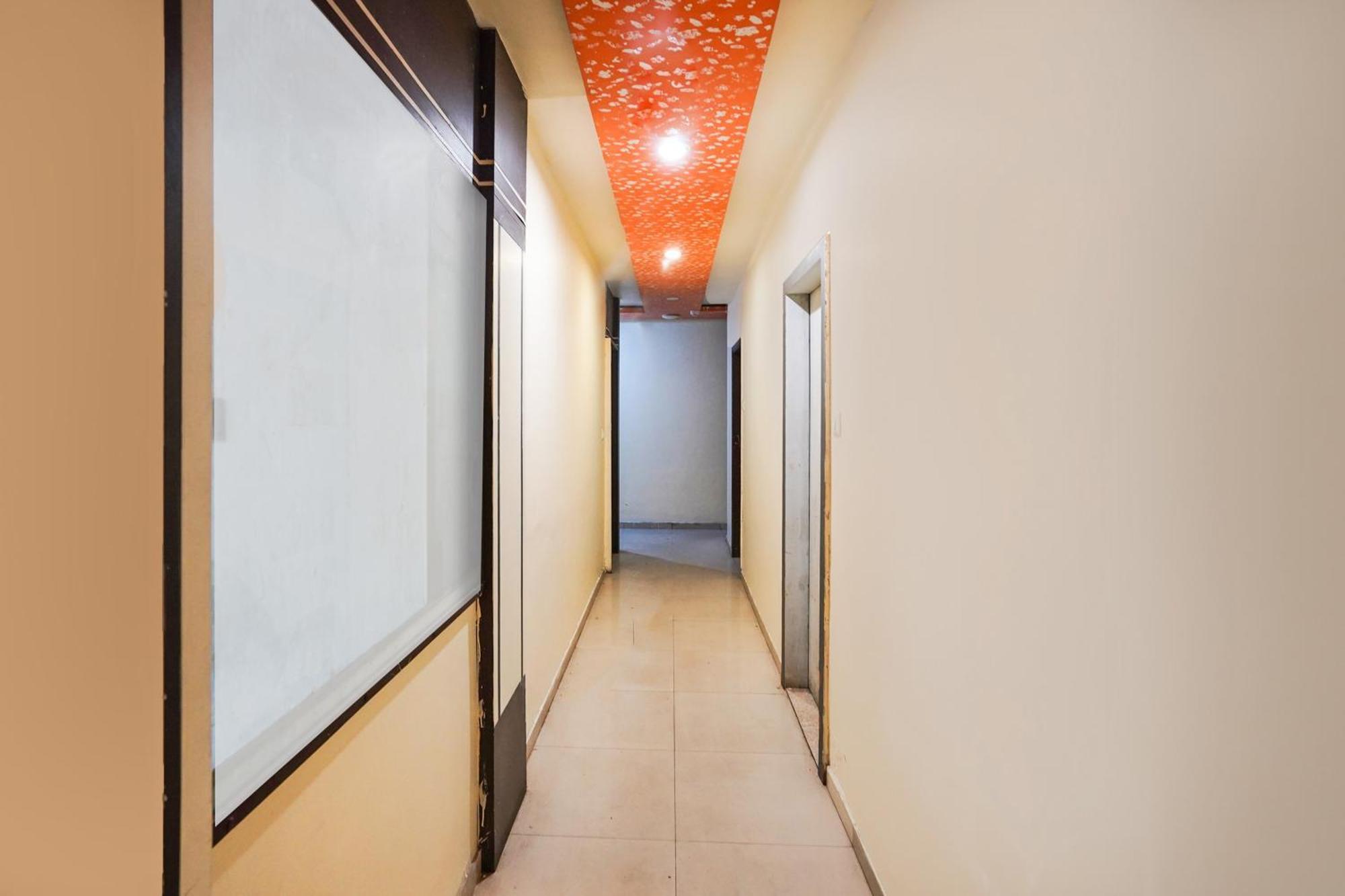 O Crystal Hotel