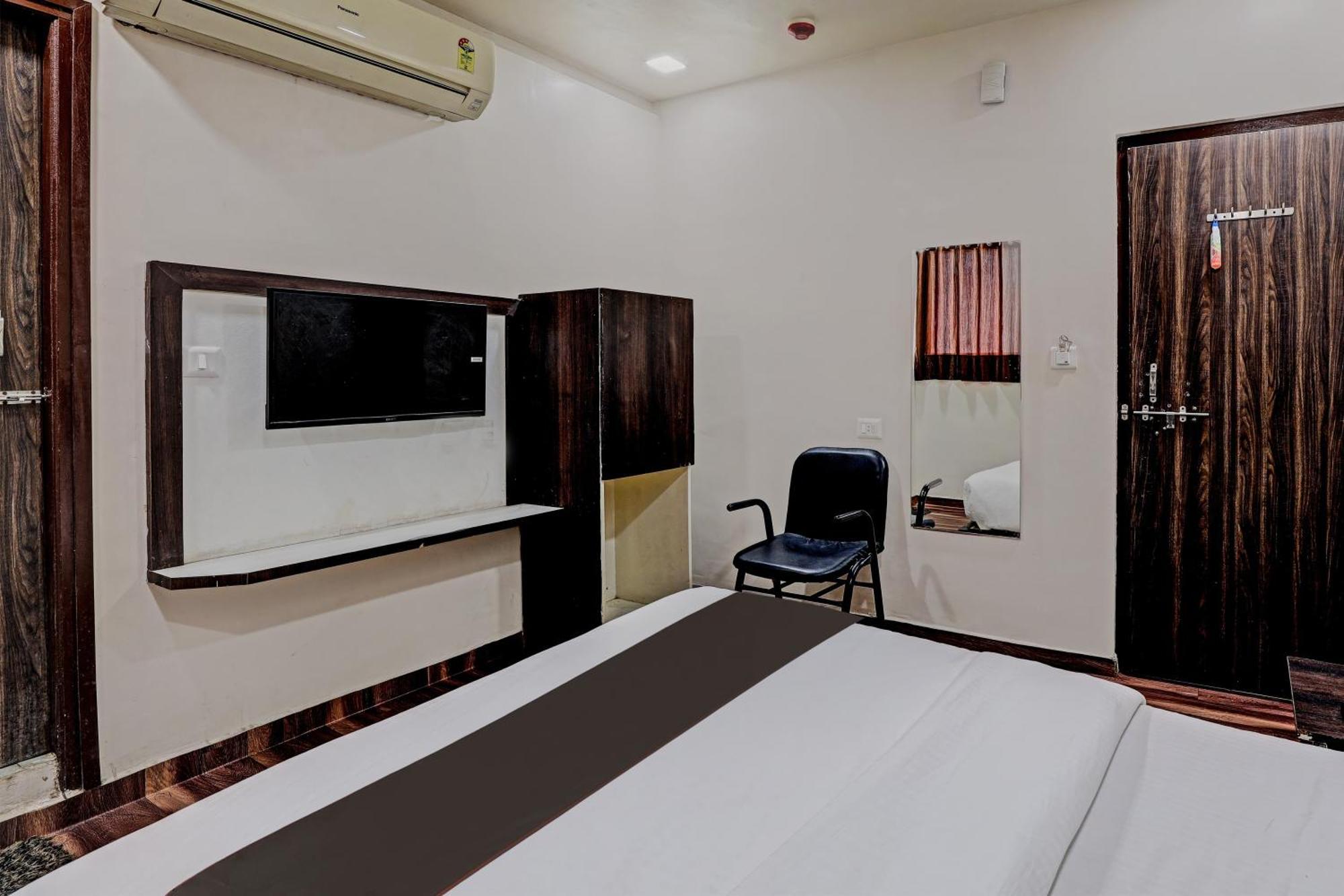 Hotel O Royal Inn