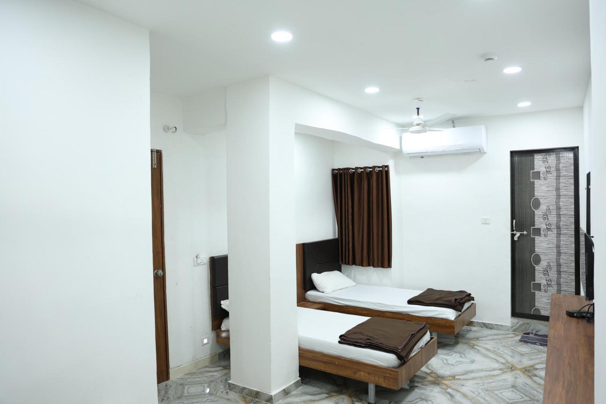 Hotel Aaram Kalupur