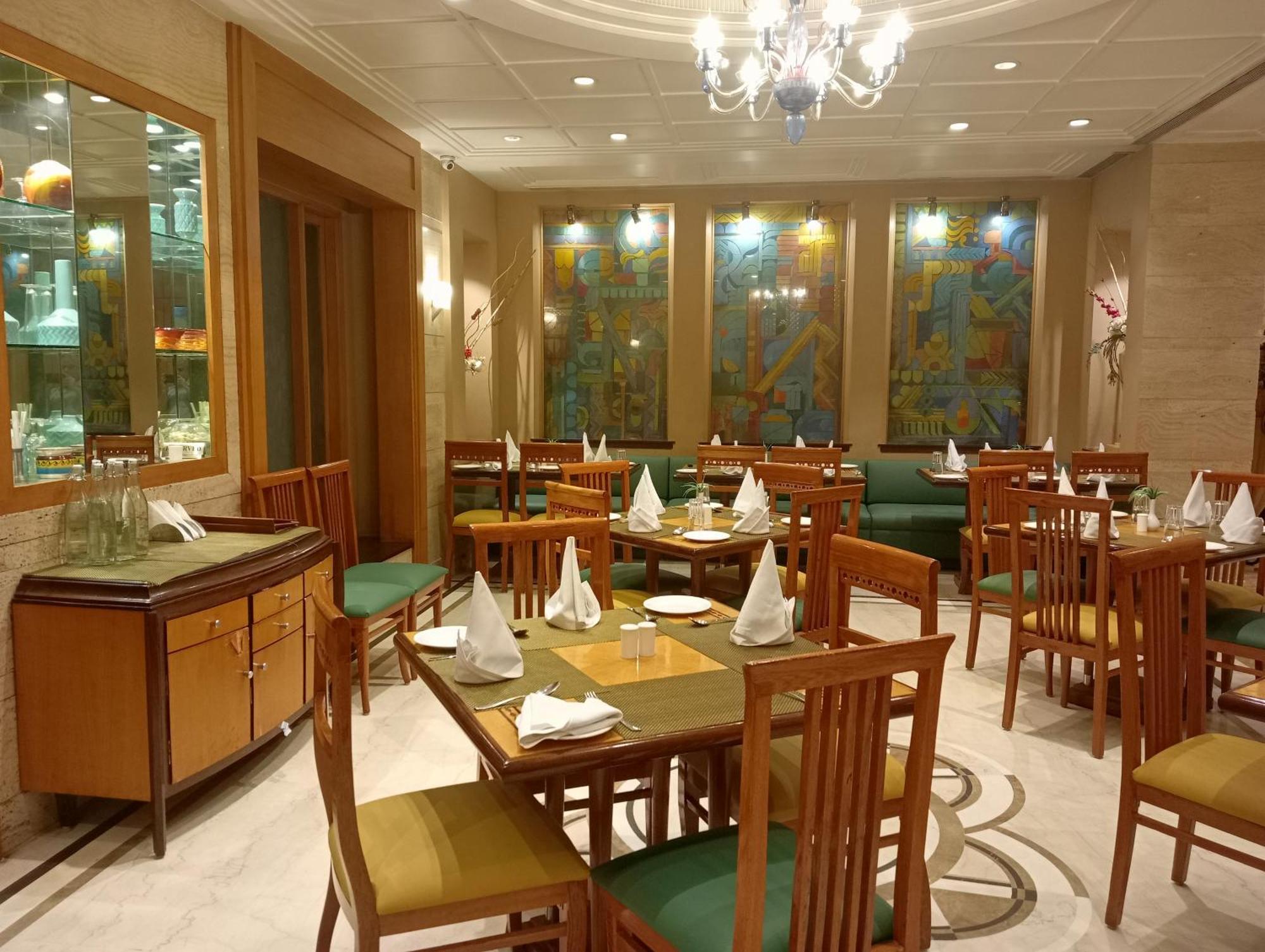Hotel Sarovar Portico Kalupur Ahmedabad