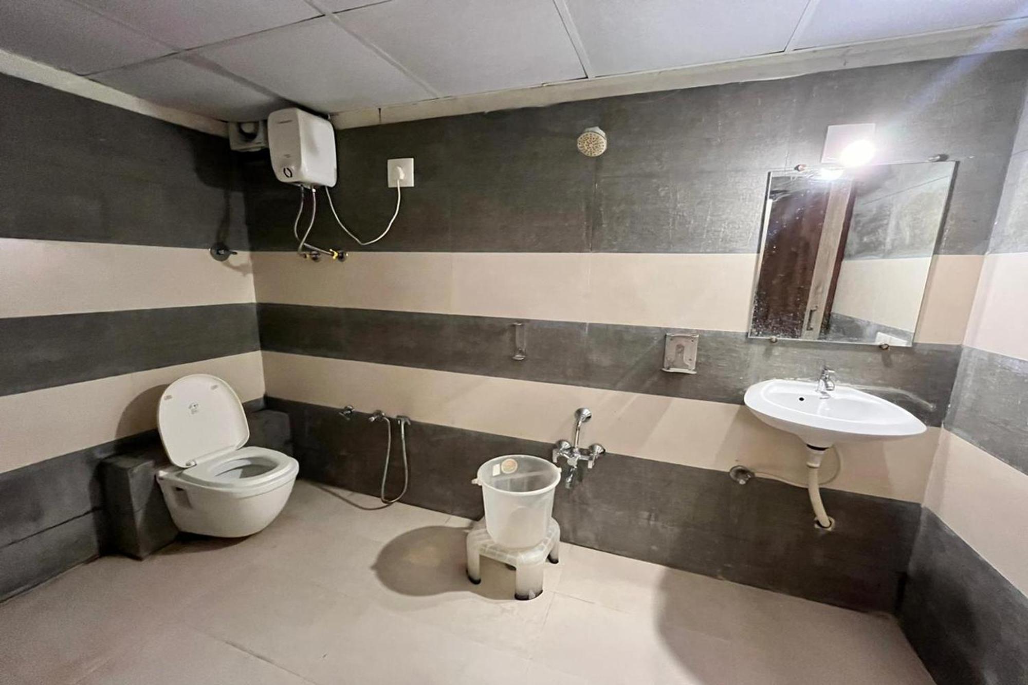 Kalyan Palace Hotel 2*