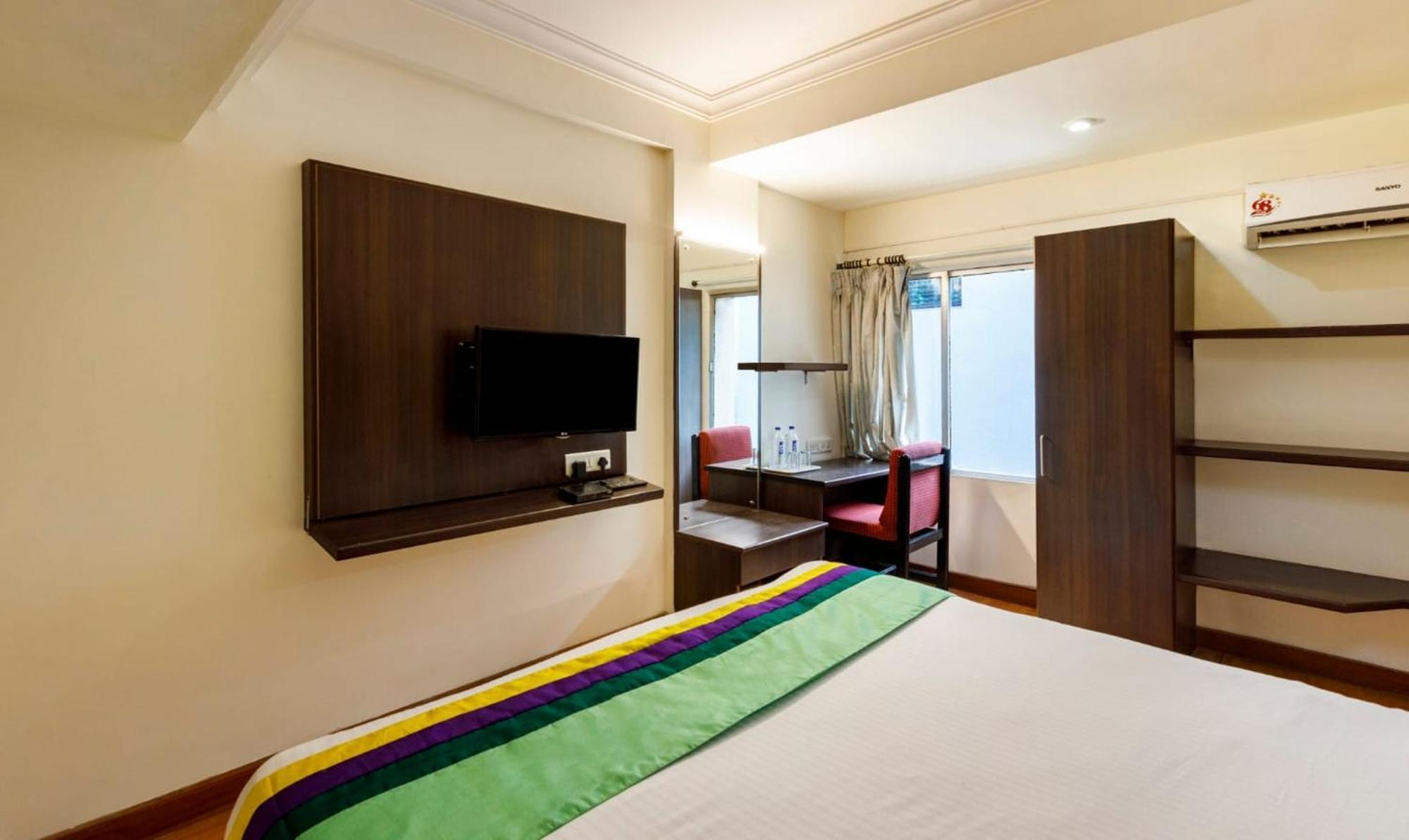 Hotel Crown 3*