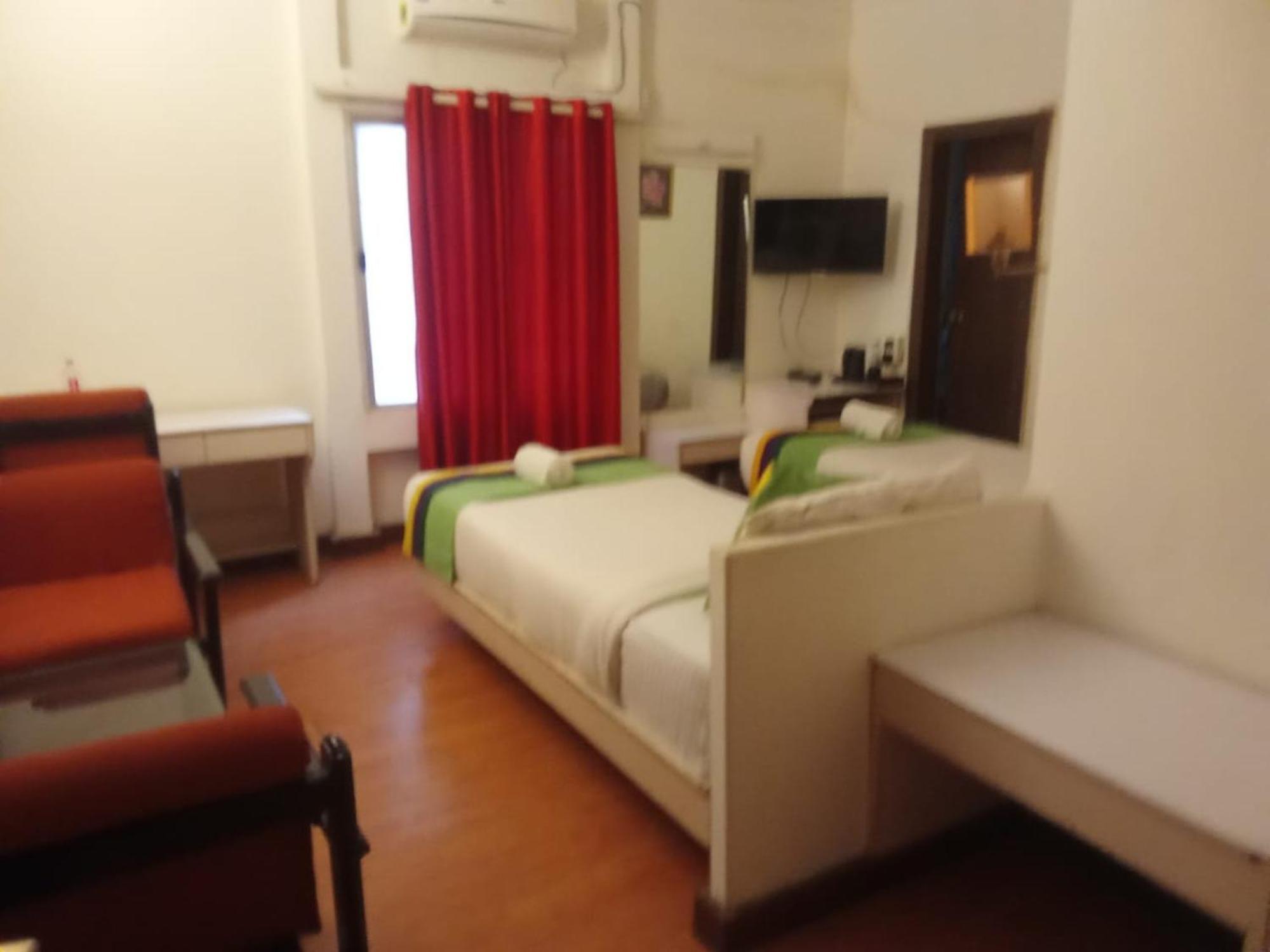 Hotel Crown Ahmedabad