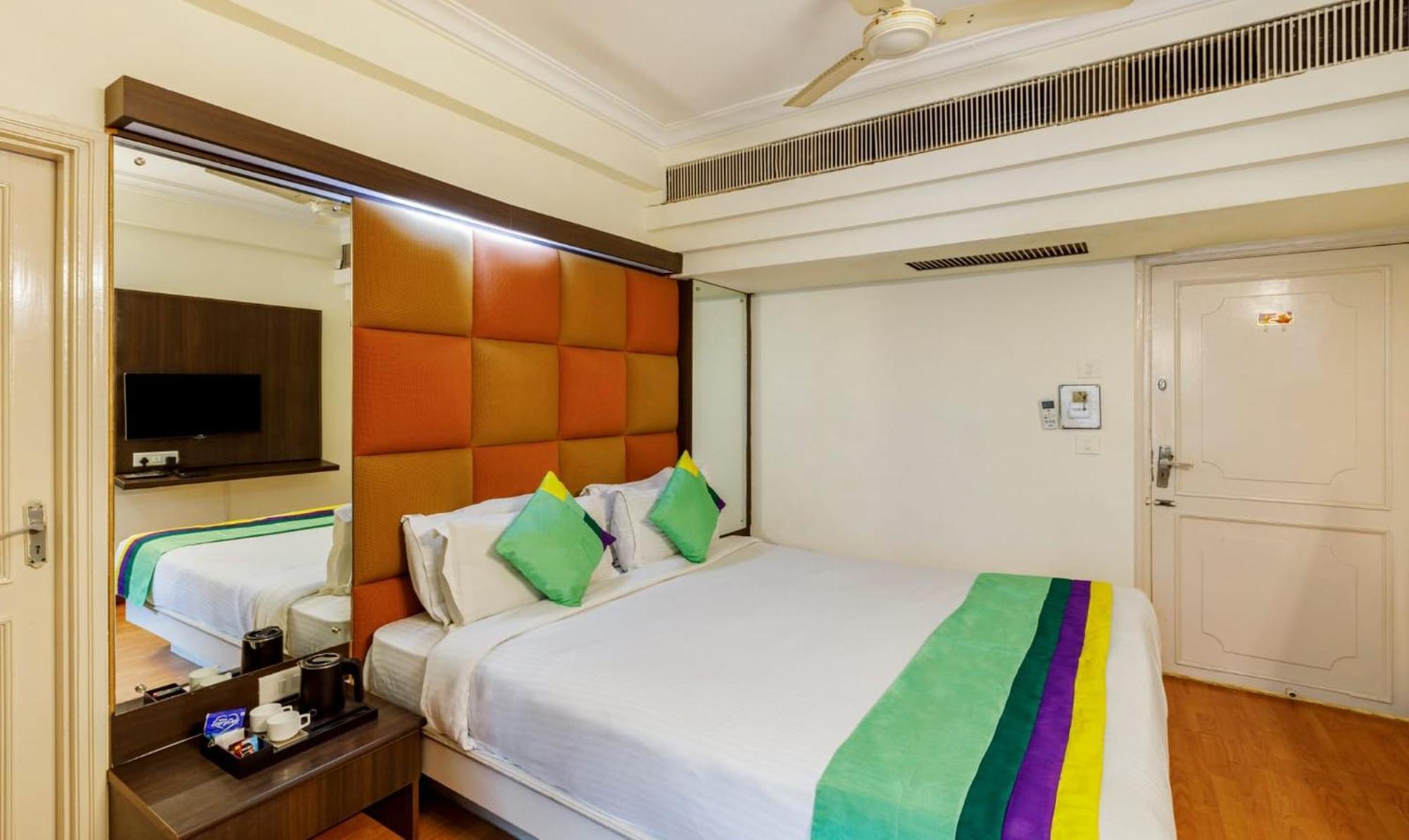 Crown 3* Ahmedabad