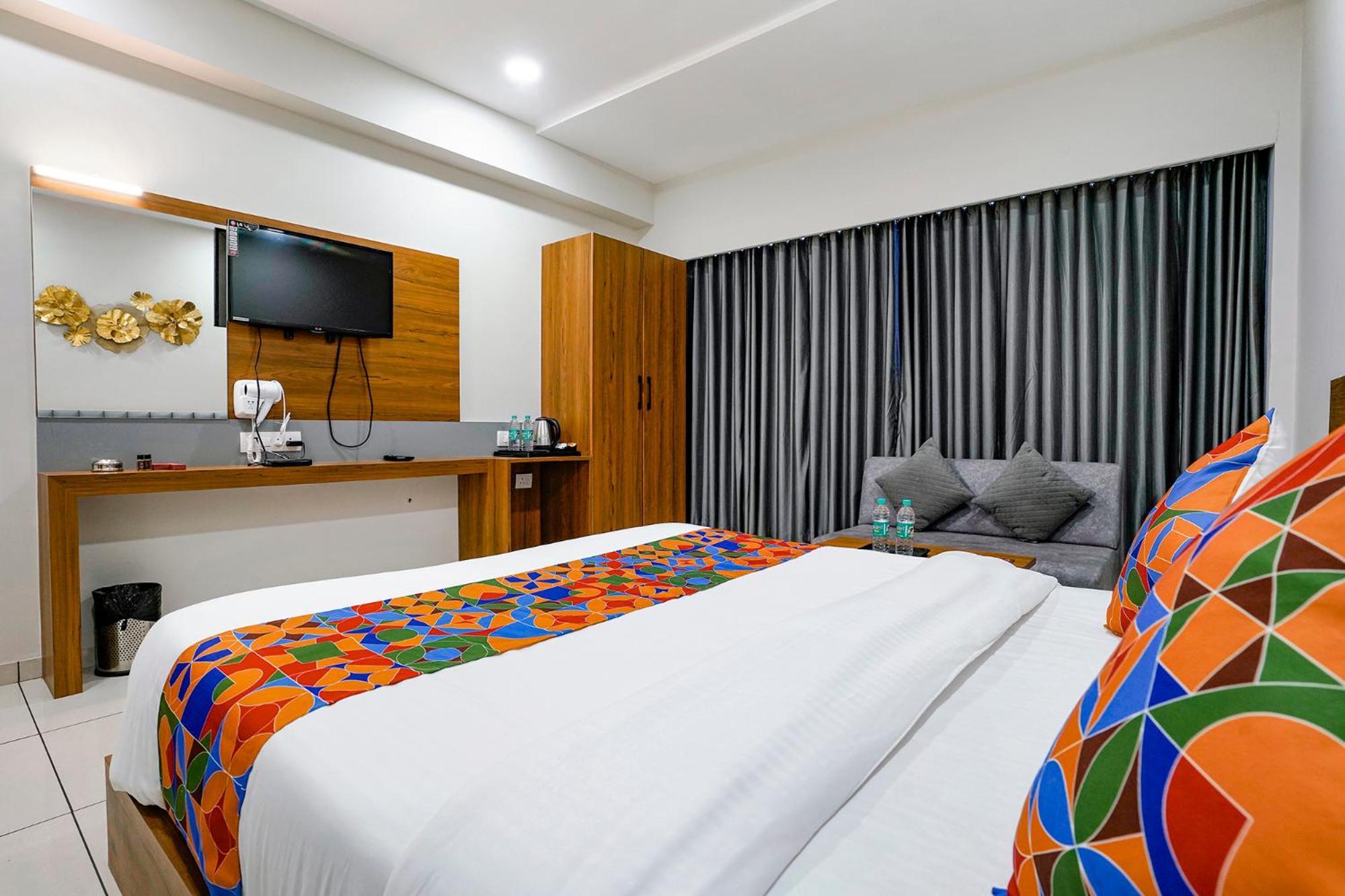 Hotel Fabhotel Asiana Ahmedabad