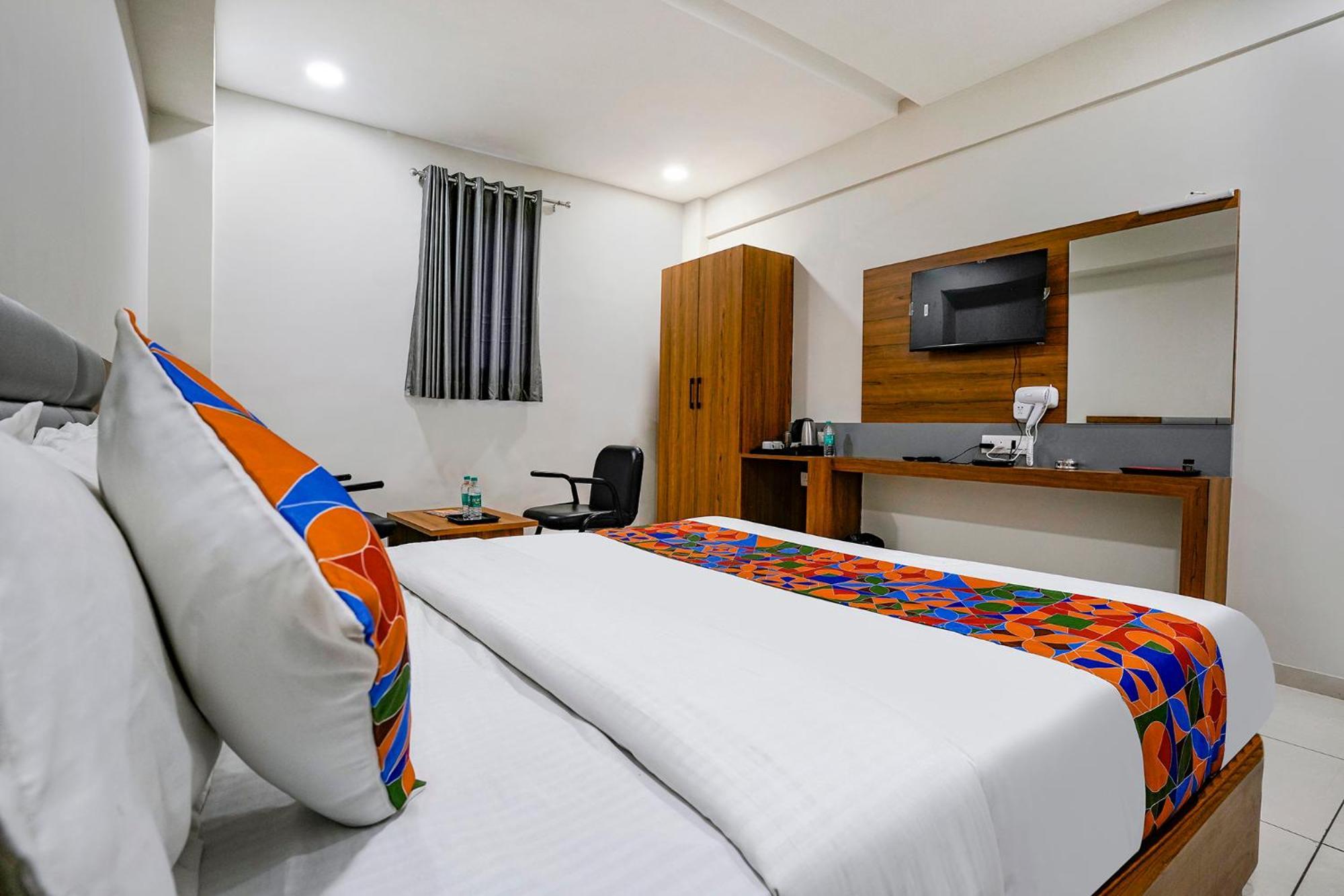 Hotel Fabhotel Asiana Ahmedabad