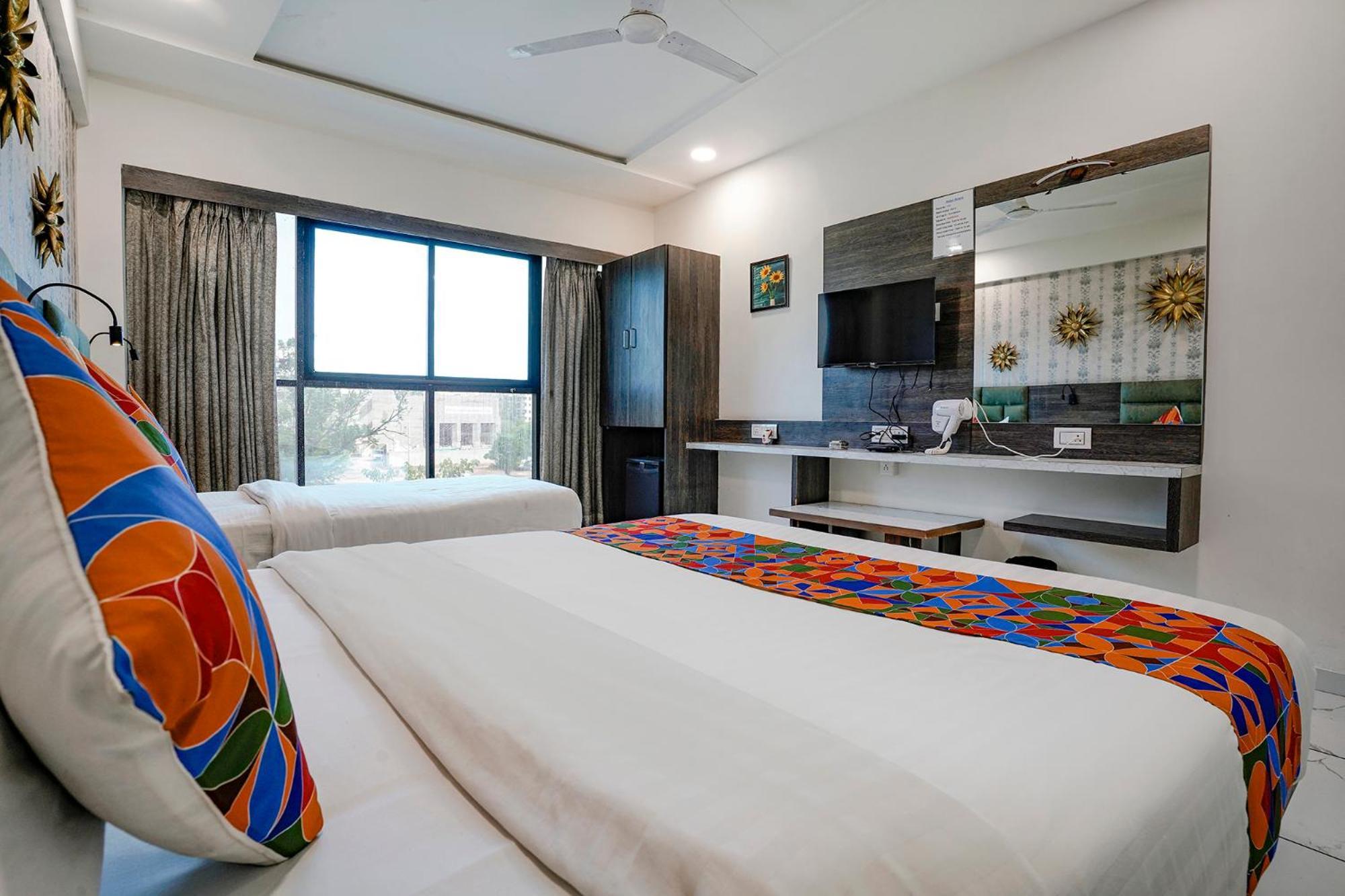 Fabhotel Asiana 3*