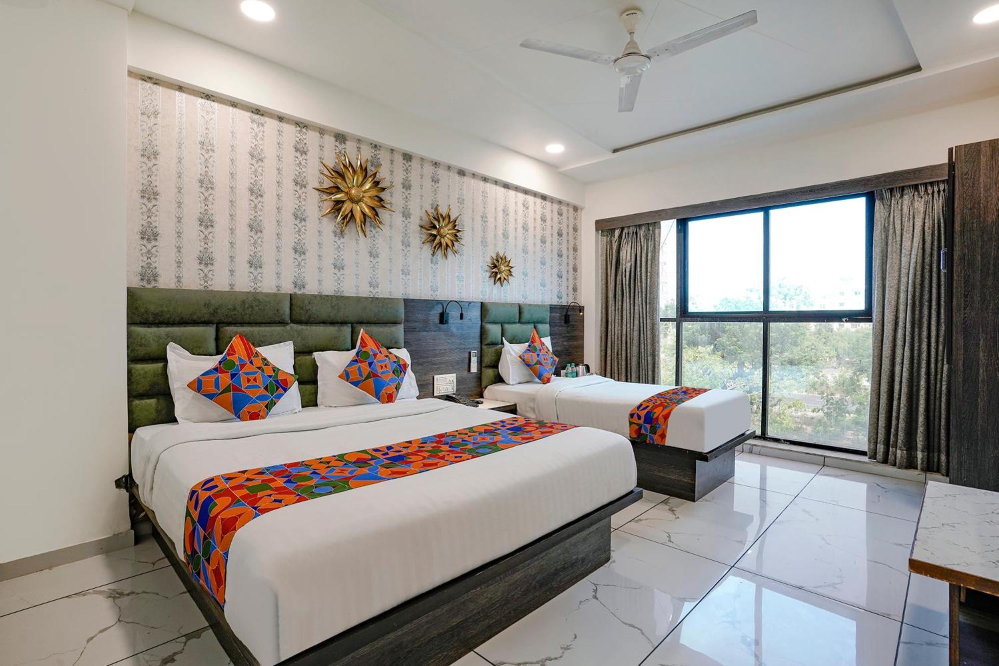 Hotel Fabhotel Asiana