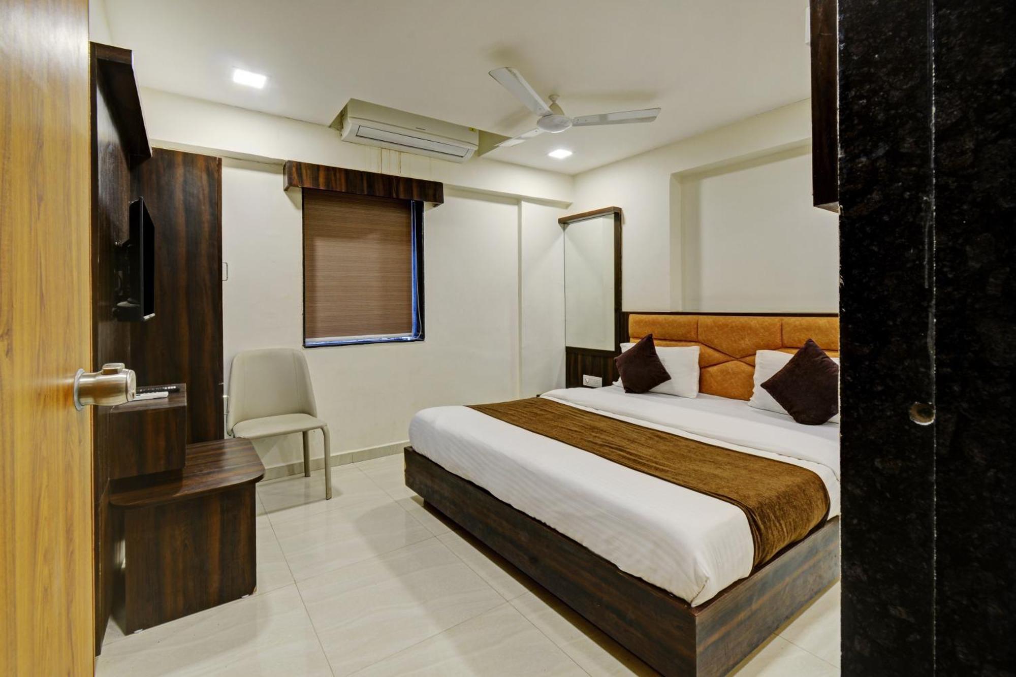 Royal Ican Sindhubhavan Road 2* Ahmedabad