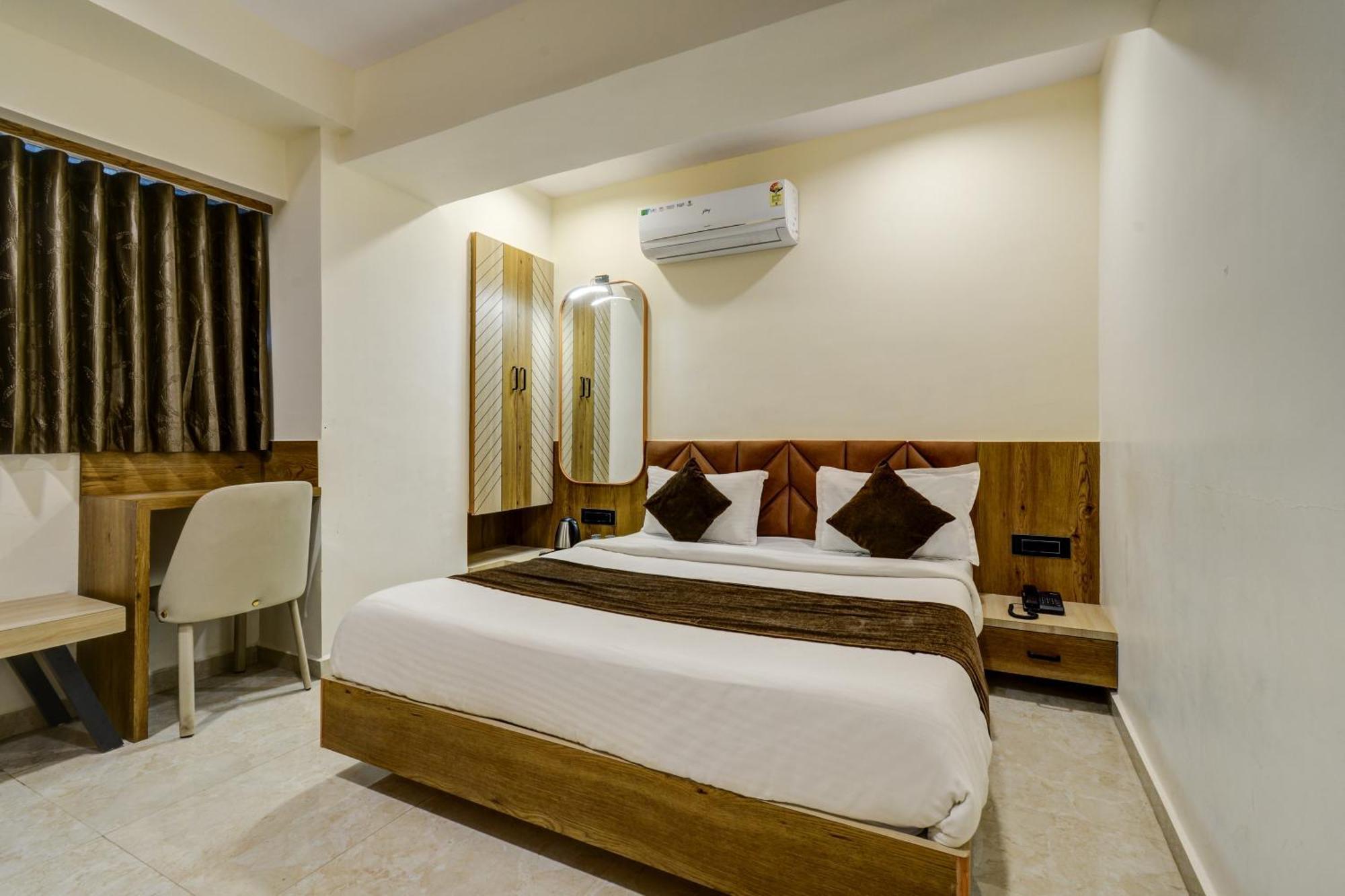 Royal Ican Sindhubhavan Road 2*