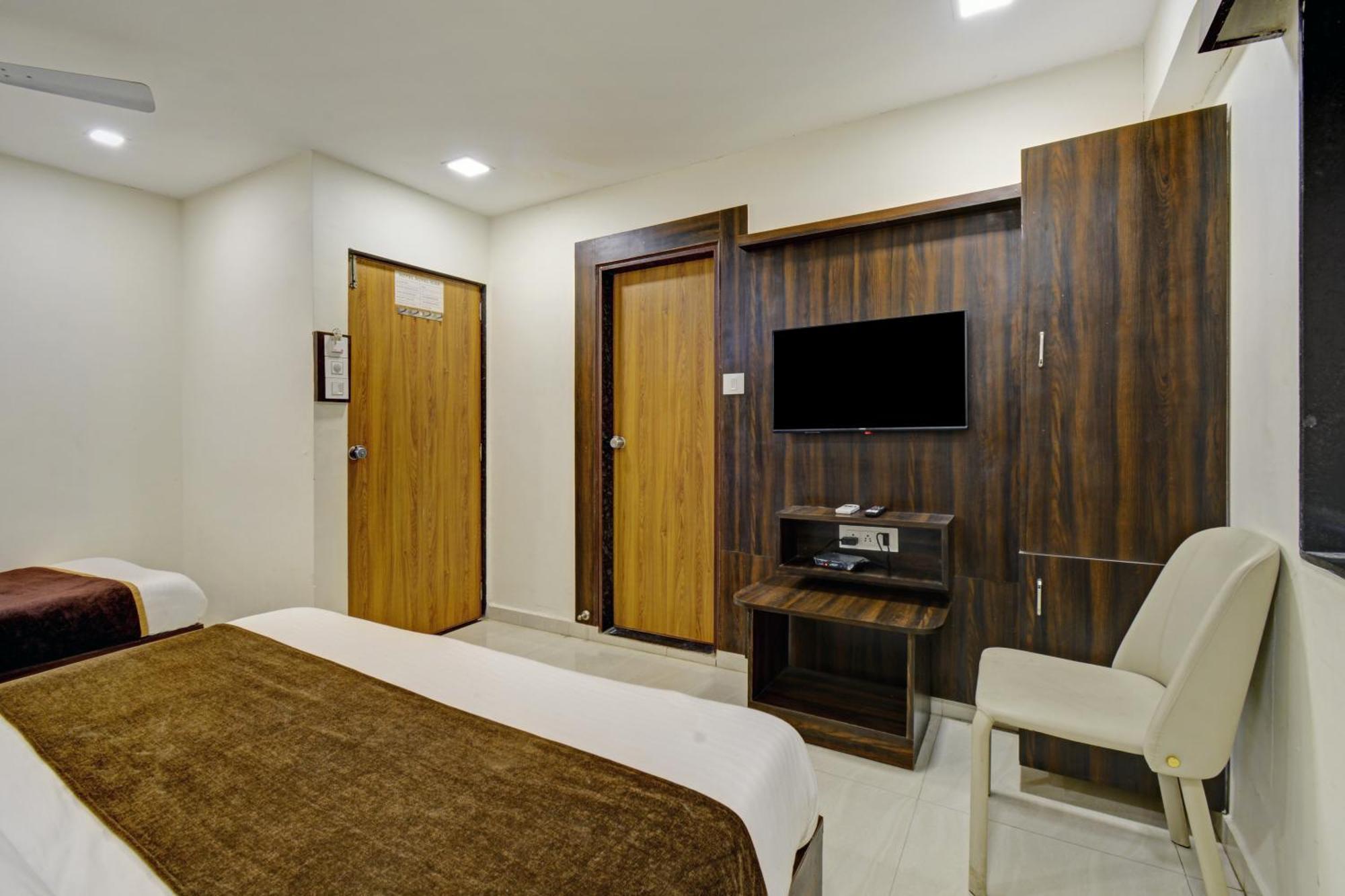Royal Ican Sindhubhavan Road 2* Ahmedabad