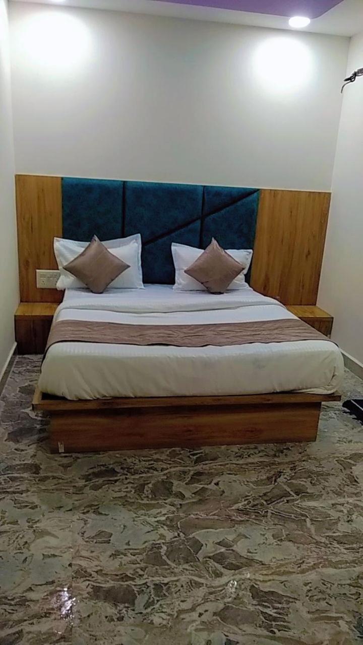 Sunrise Hotel Ahmedabad