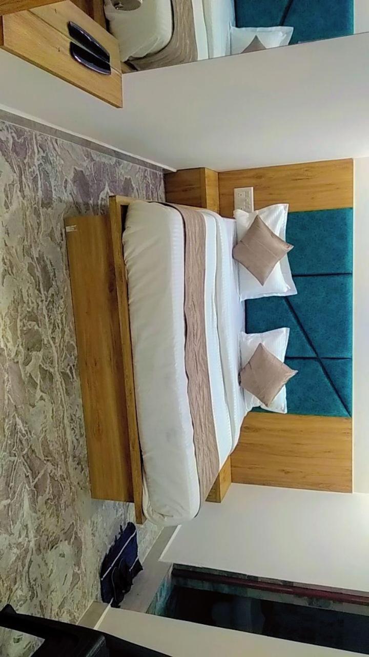 Sunrise Hotel
