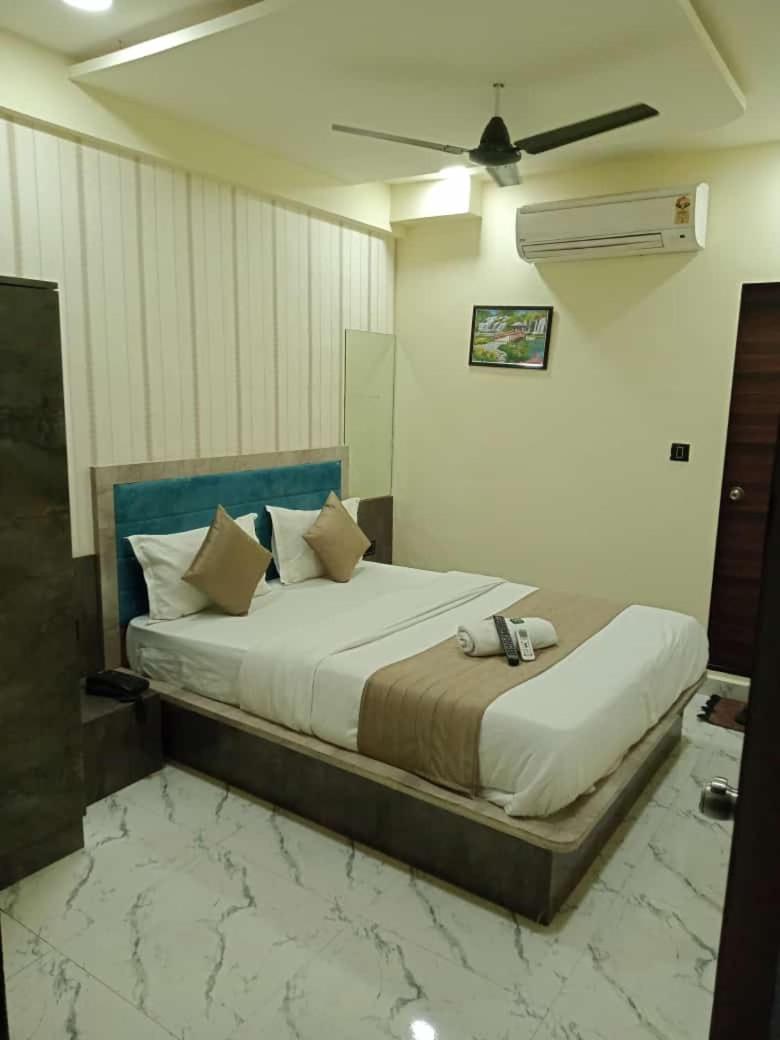 Sunrise Hotel *