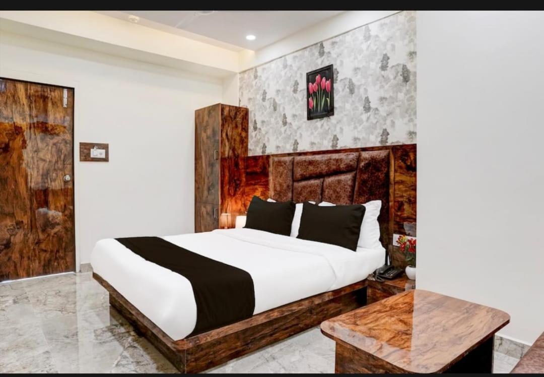 Hotel Shubham Thaltej