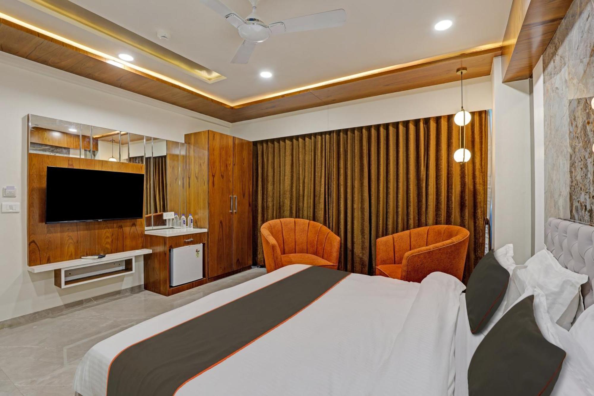 Hotel Collection O Alpha One 4*