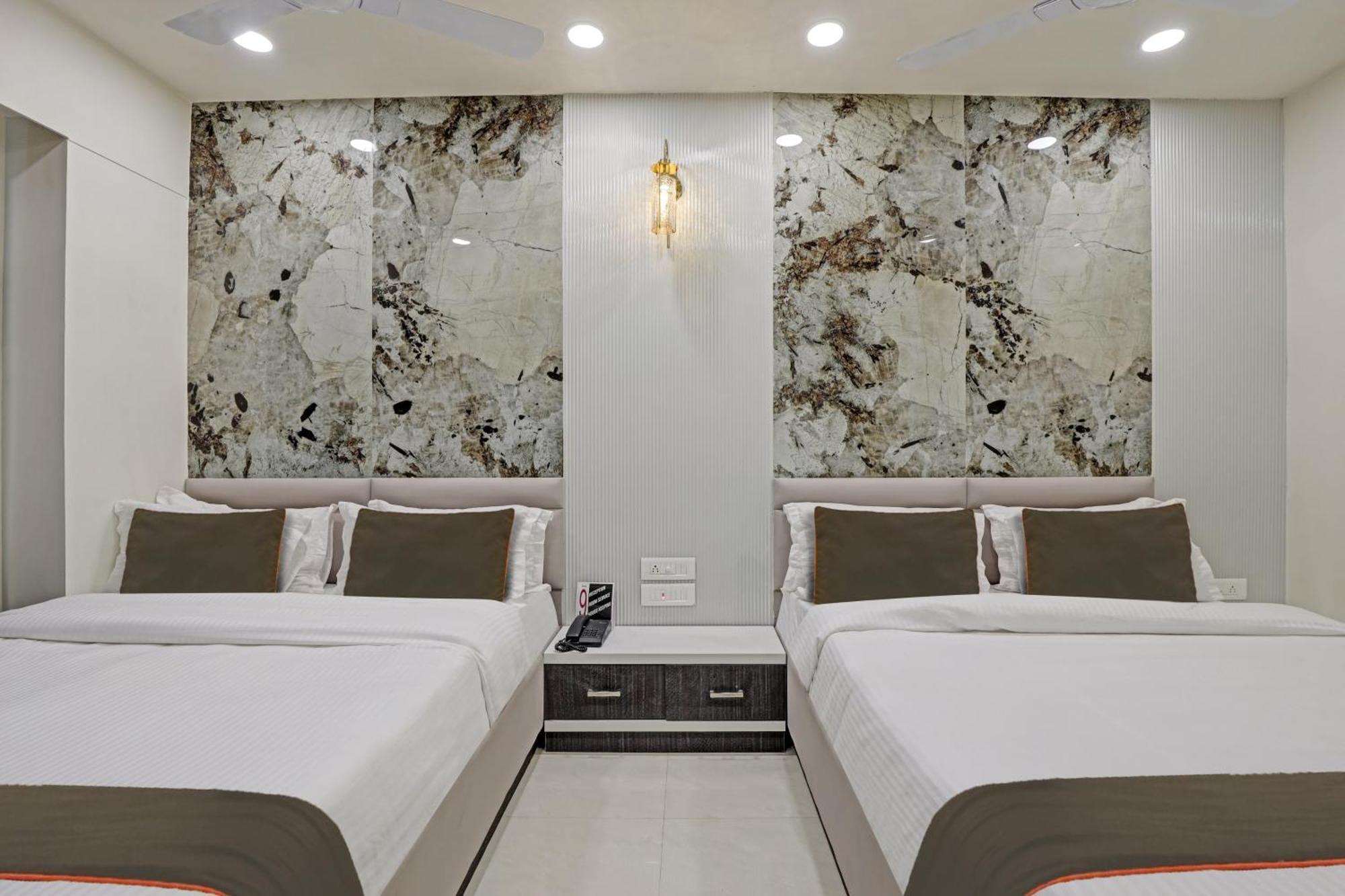 Collection O Alpha One 4* Ahmedabad