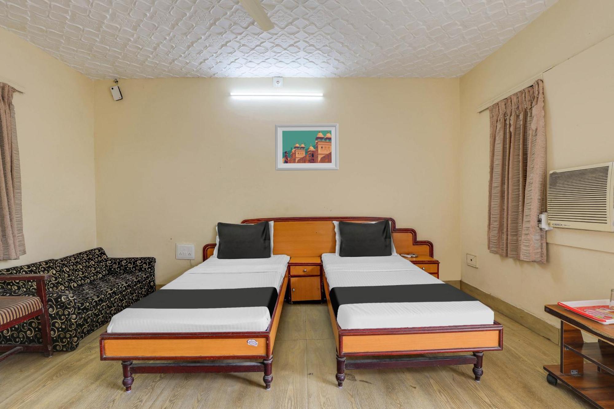 Hotel O Ellis 3*