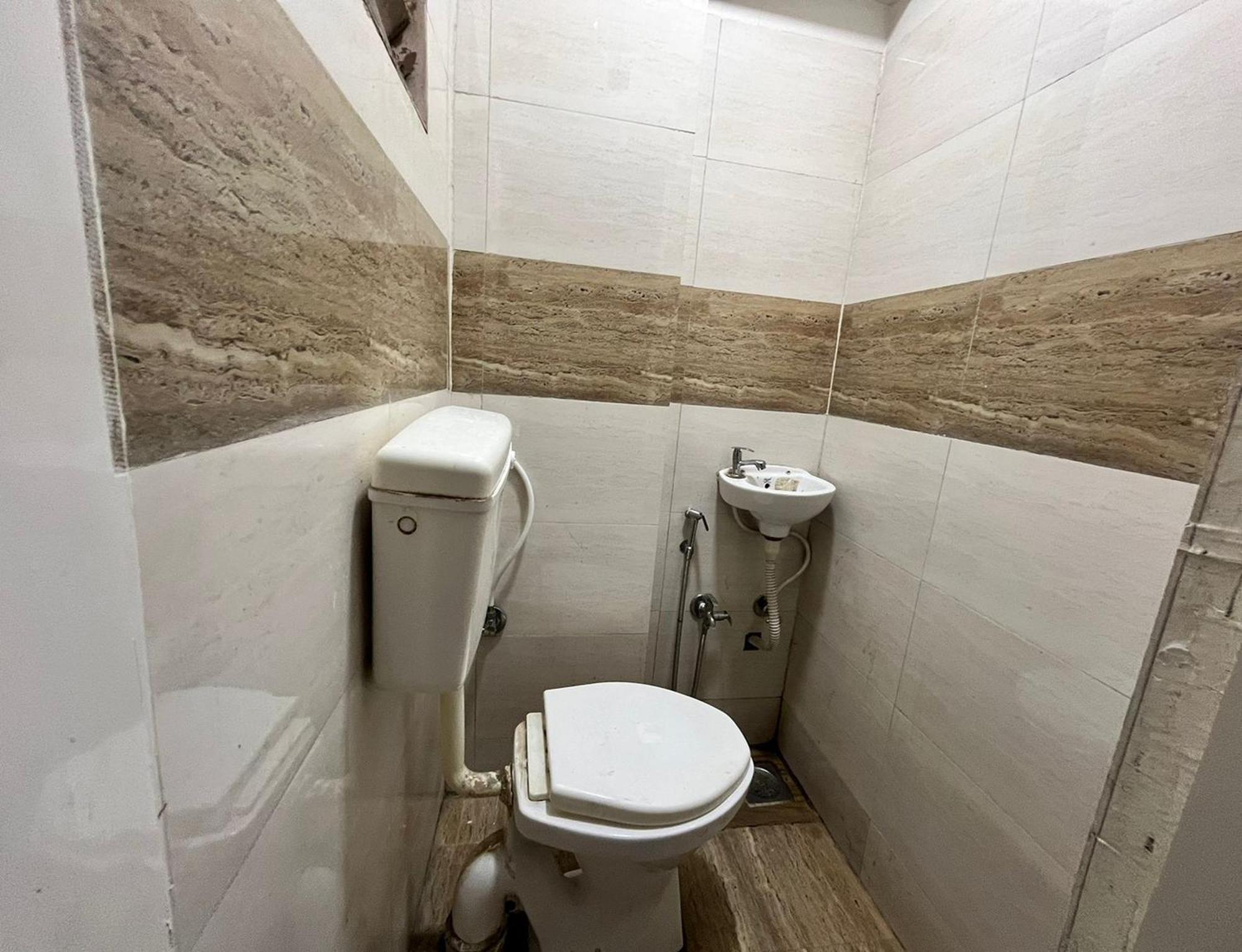 Hotel The Grand Near Maninagar Railway Station Ahmedabad