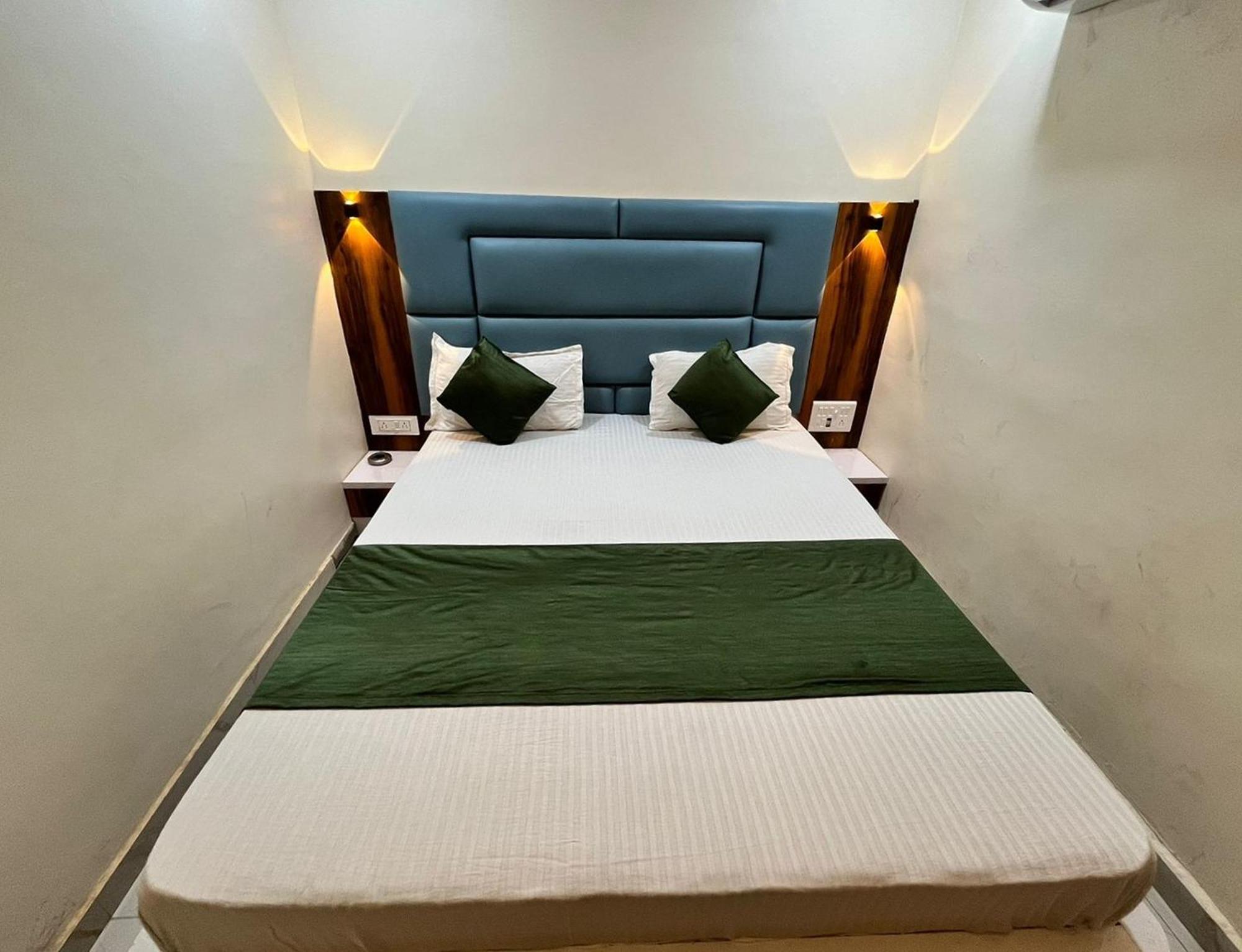 The Grand Near Maninagar Railway Station 2* Ahmedabad