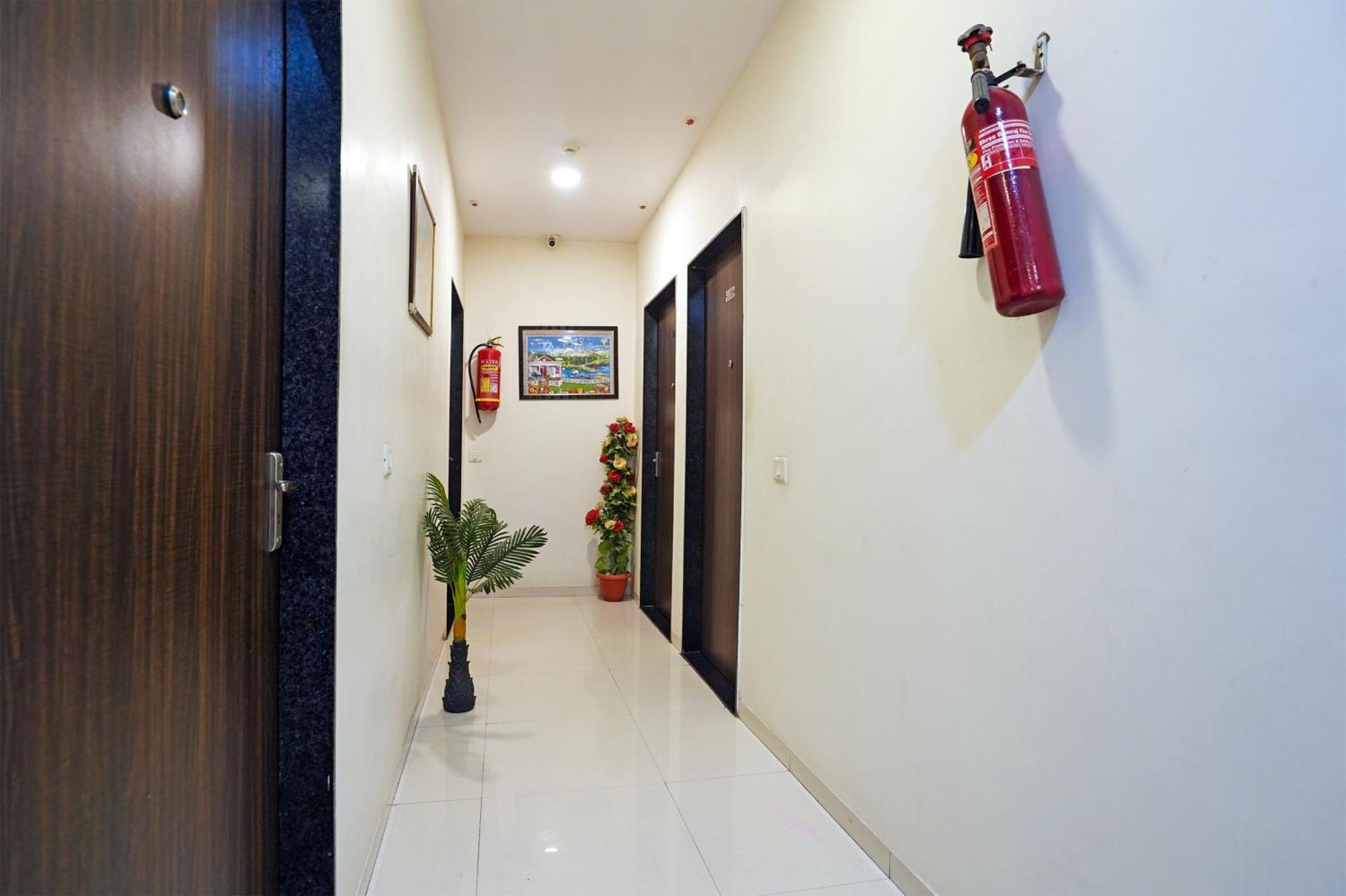 Hotel O Radhanand 3*