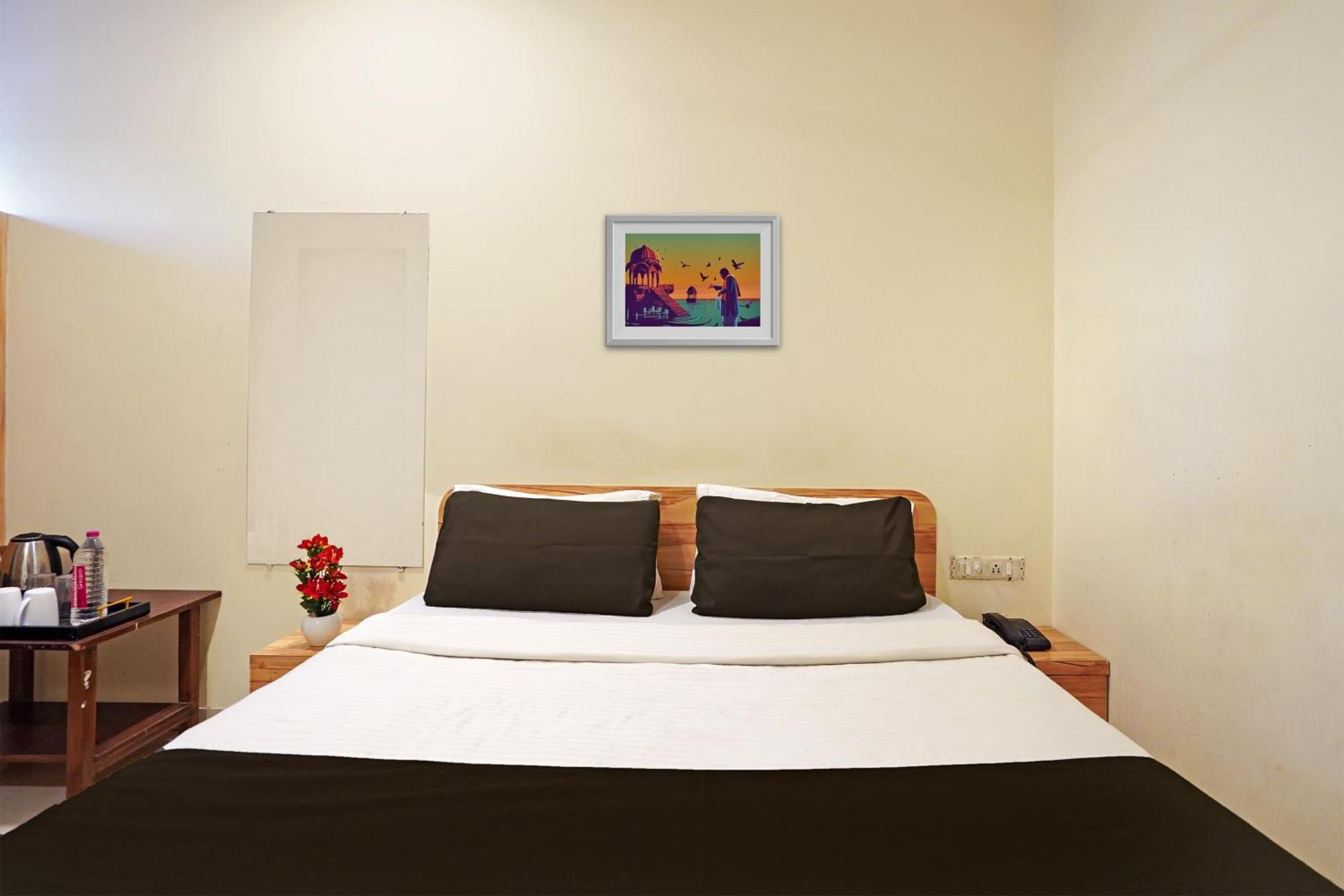 O Radhanand Hotel Ahmedabad