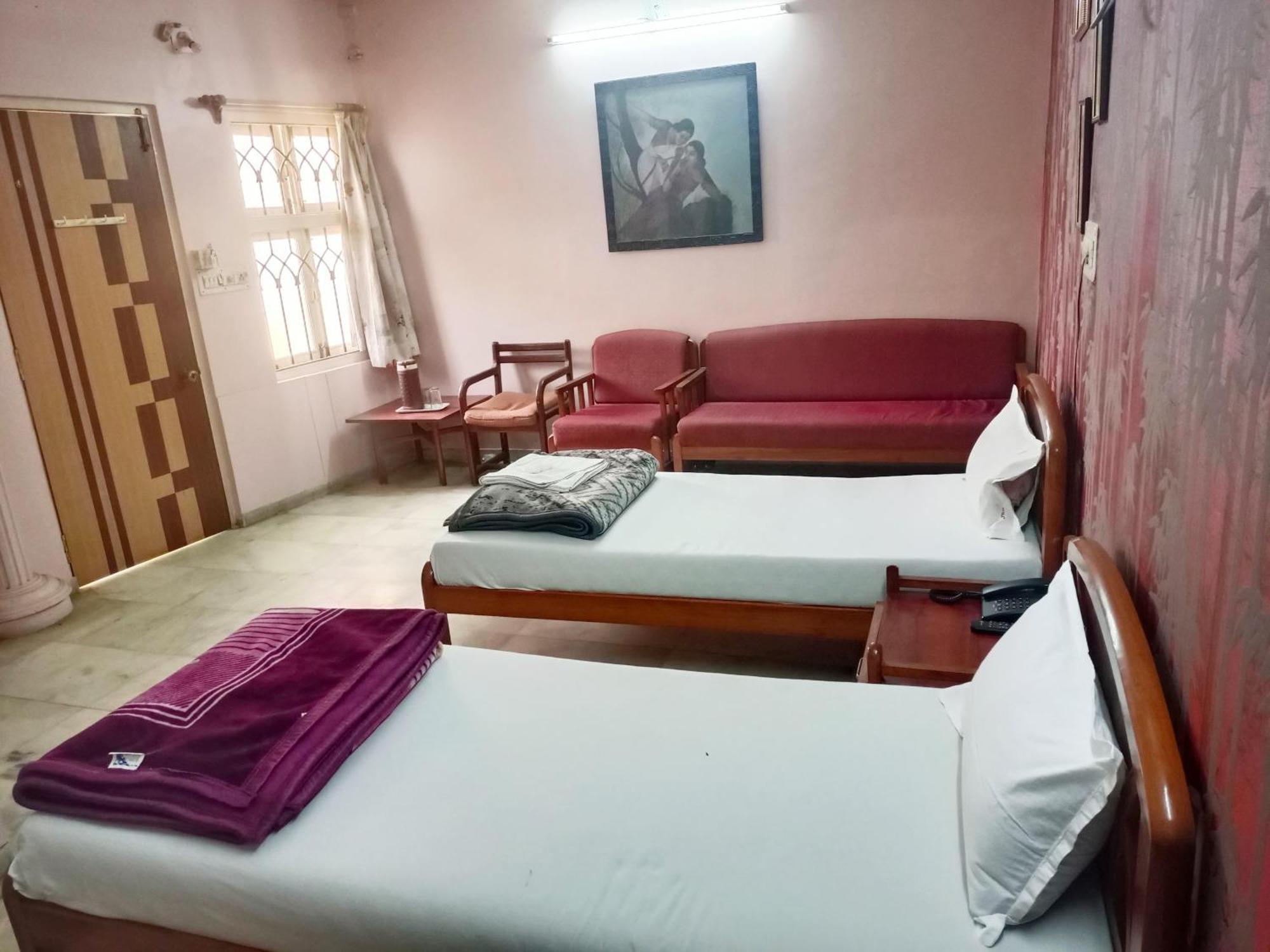 Hotel Jai Radhe Ahmedabad