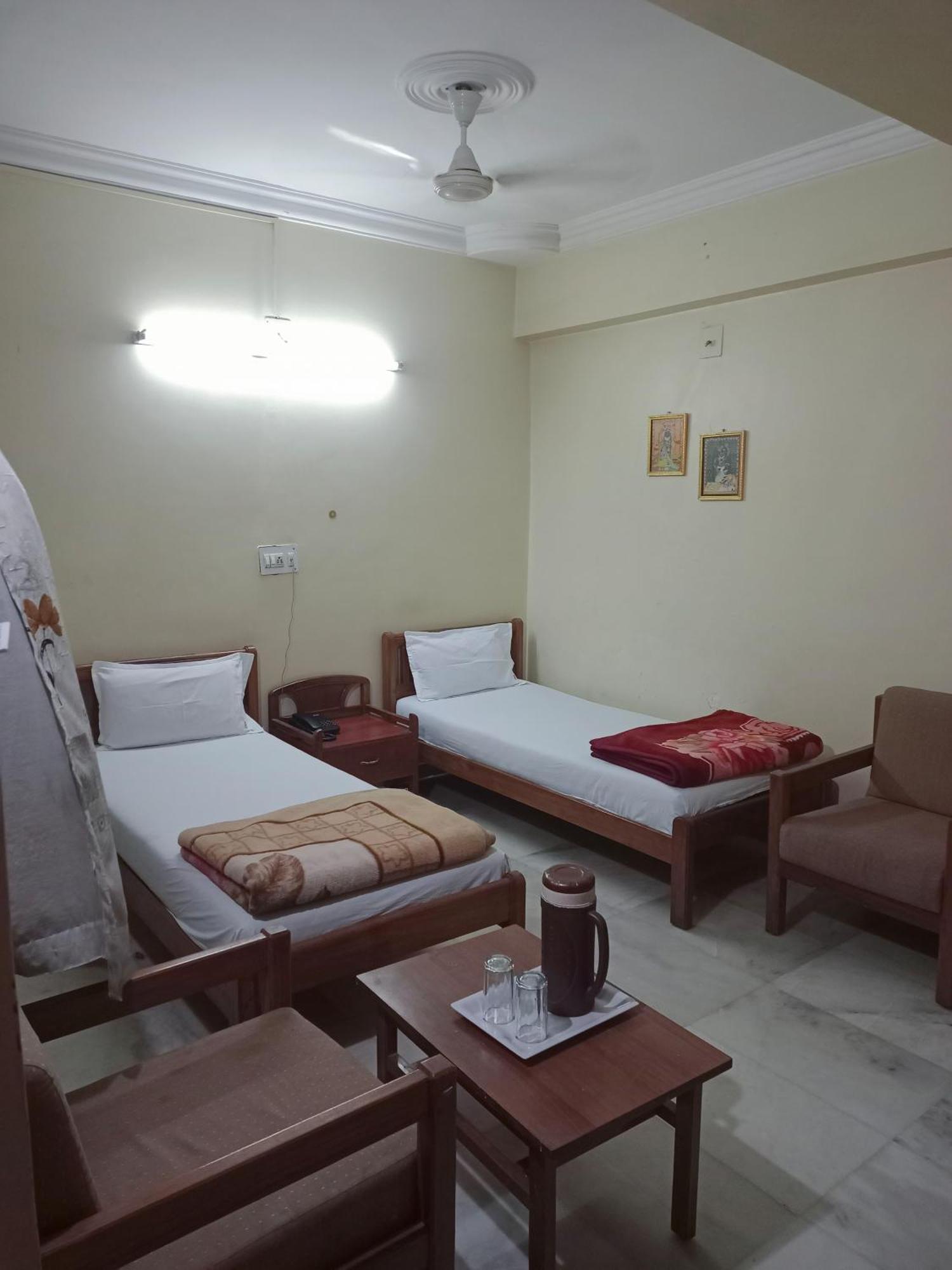 Hotel Jai Radhe 2*