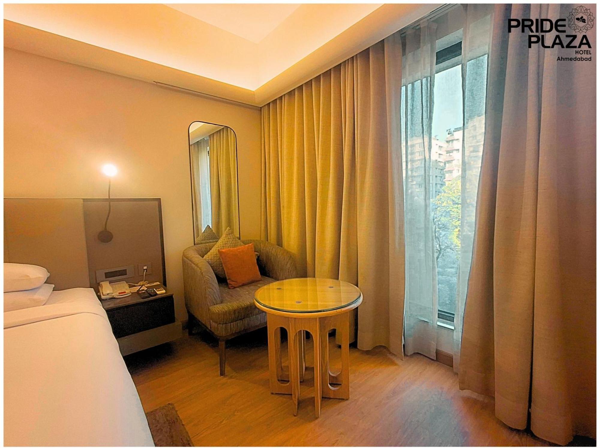 Hotel Pride Plaza Hotel,