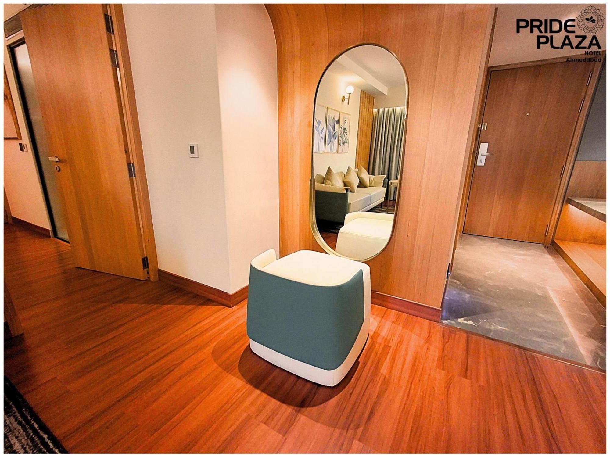 Pride Plaza Hotel, Hotel 5*