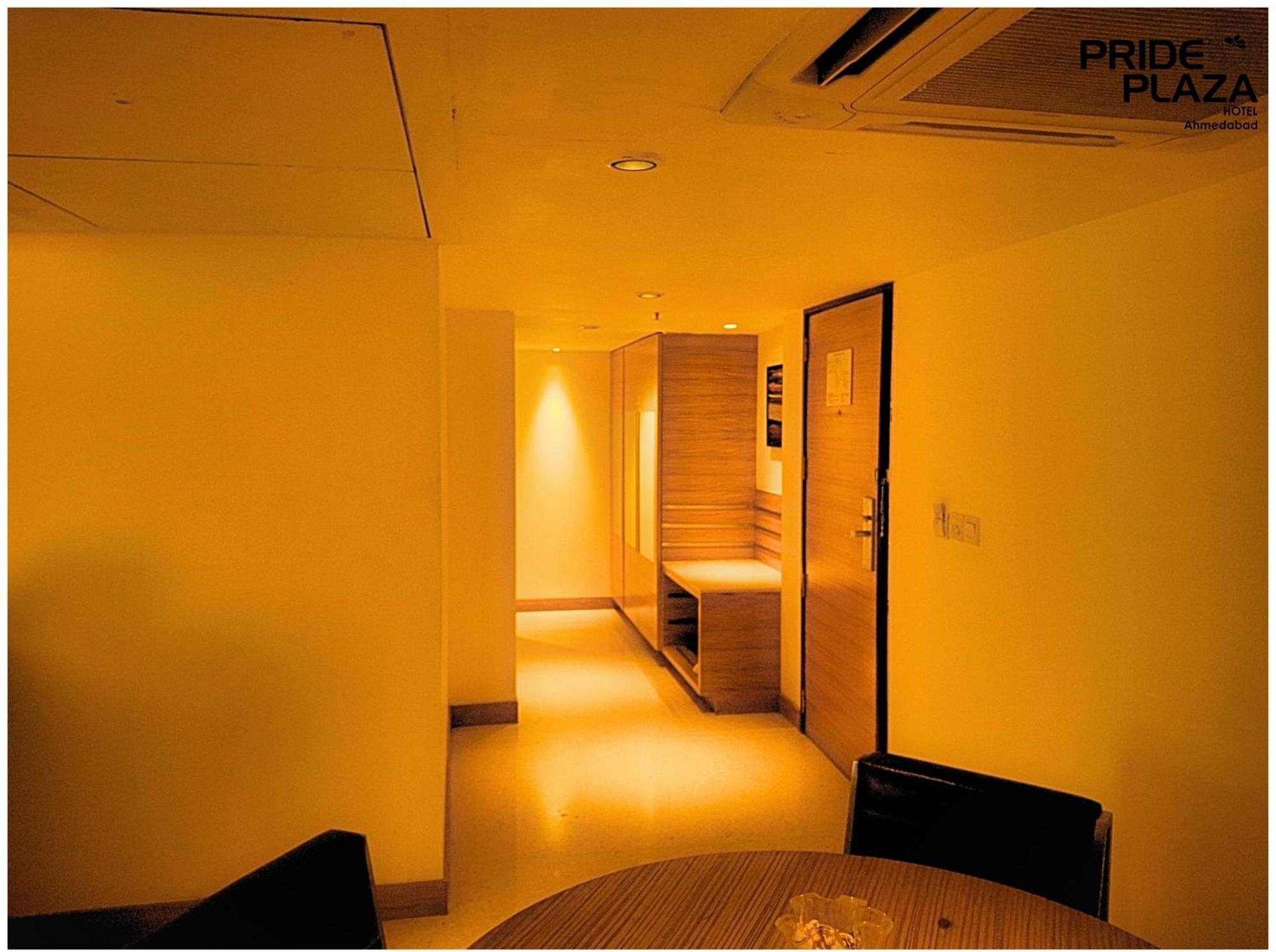 Pride Plaza Hotel, Hotel