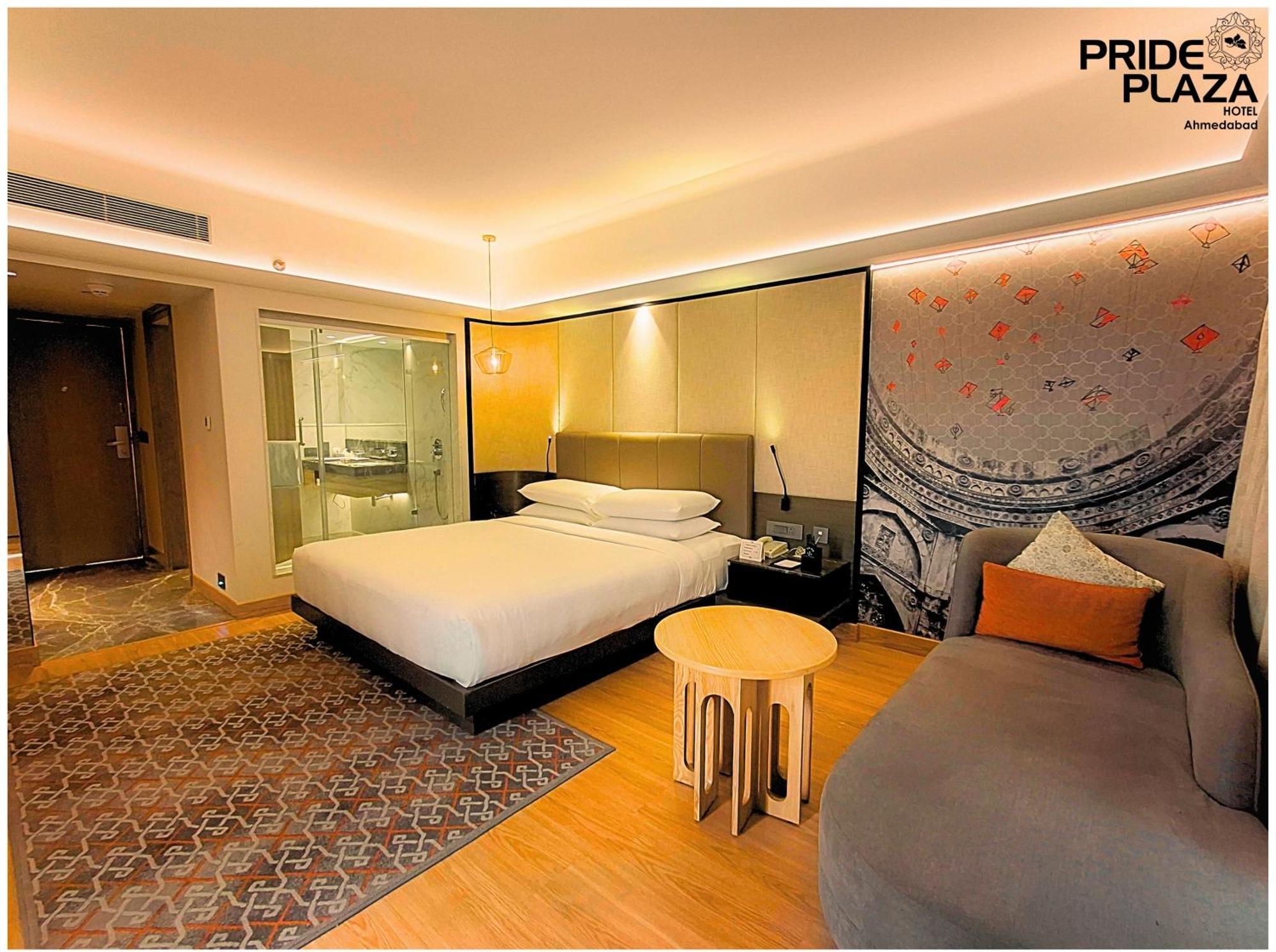 Hotel Pride Plaza Hotel,