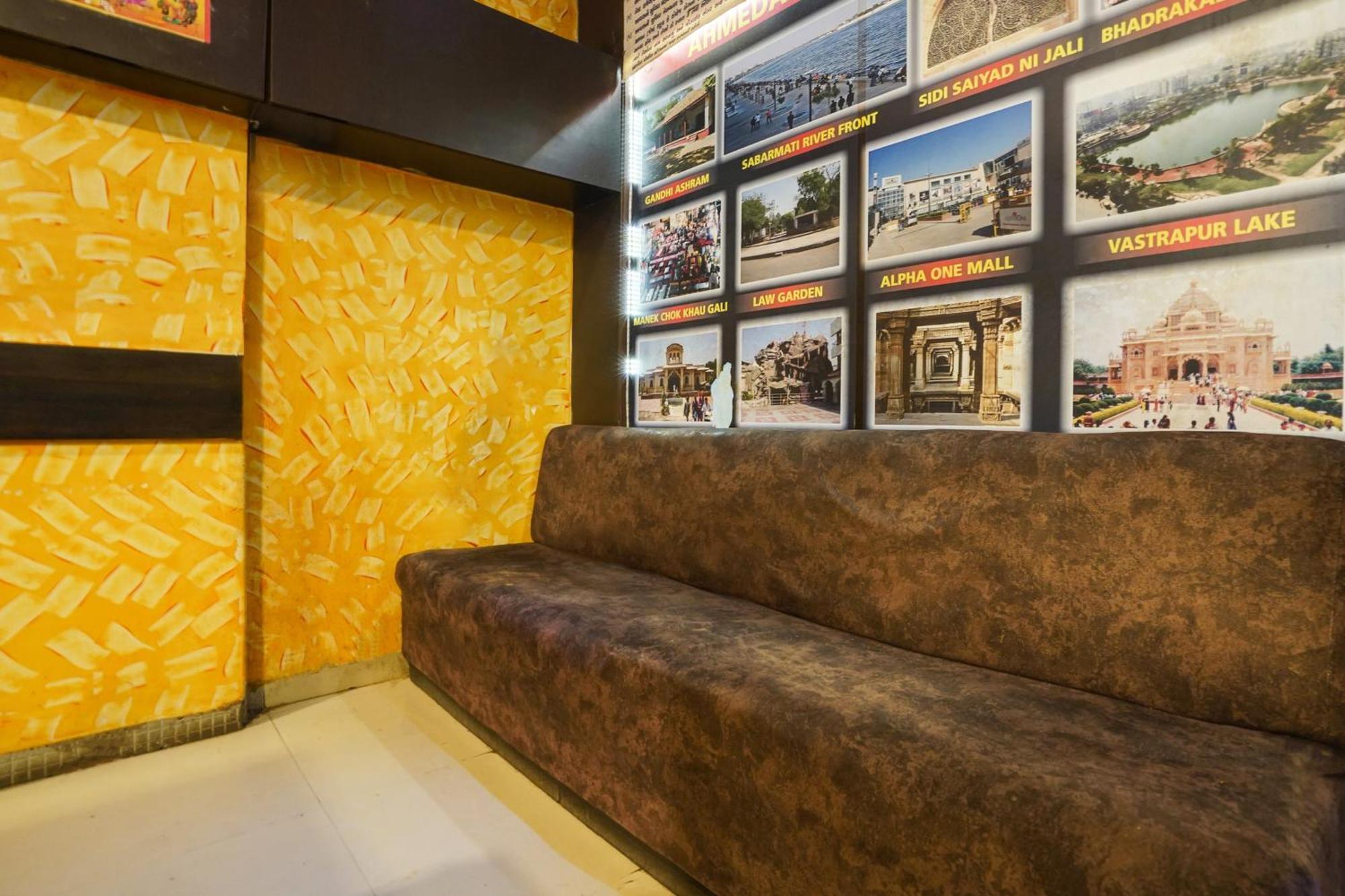 O Crystal Hotel Ahmedabad