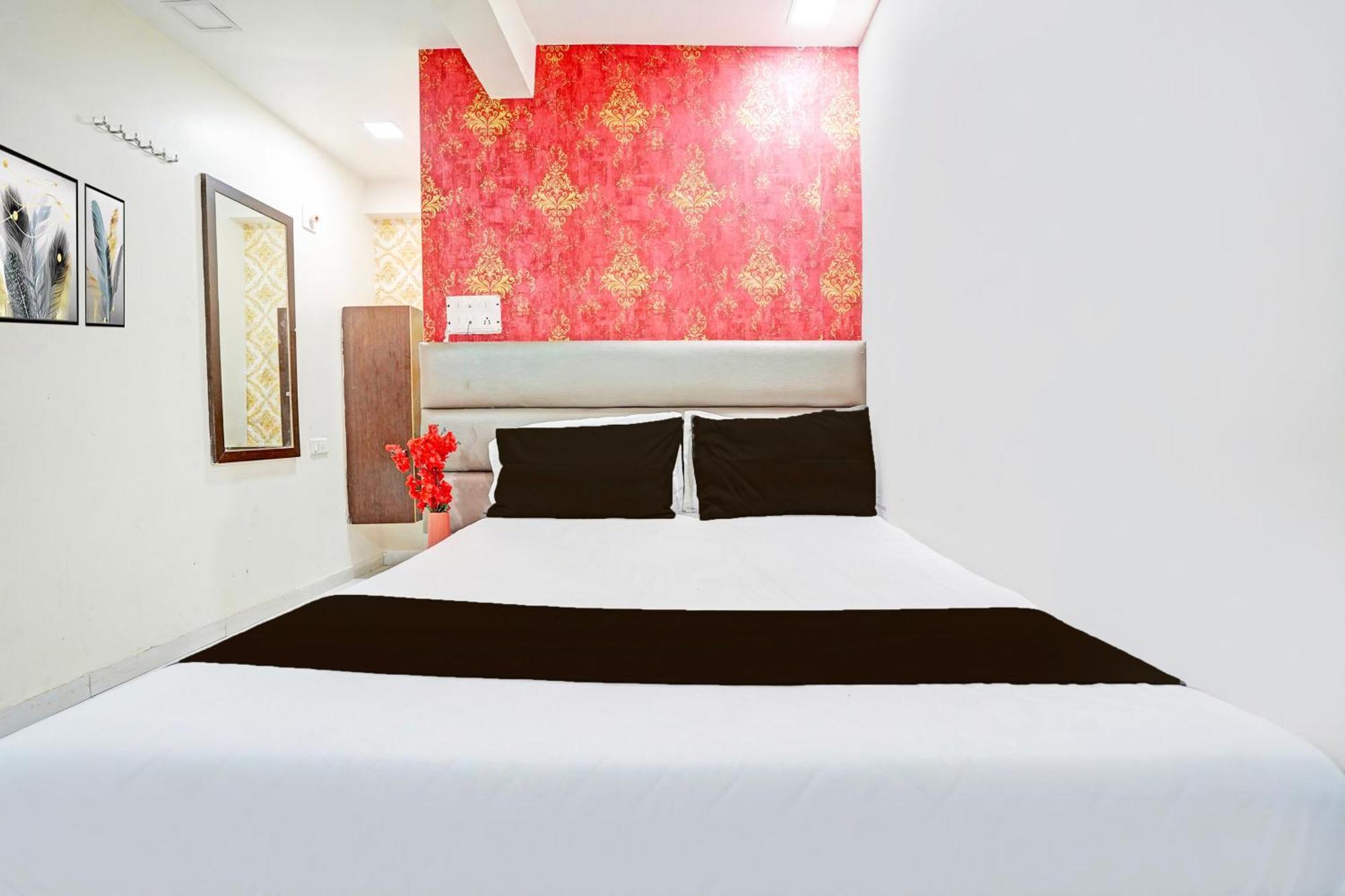 Hotel O S. G. Highway Formerly I Land Park Ahmedabad