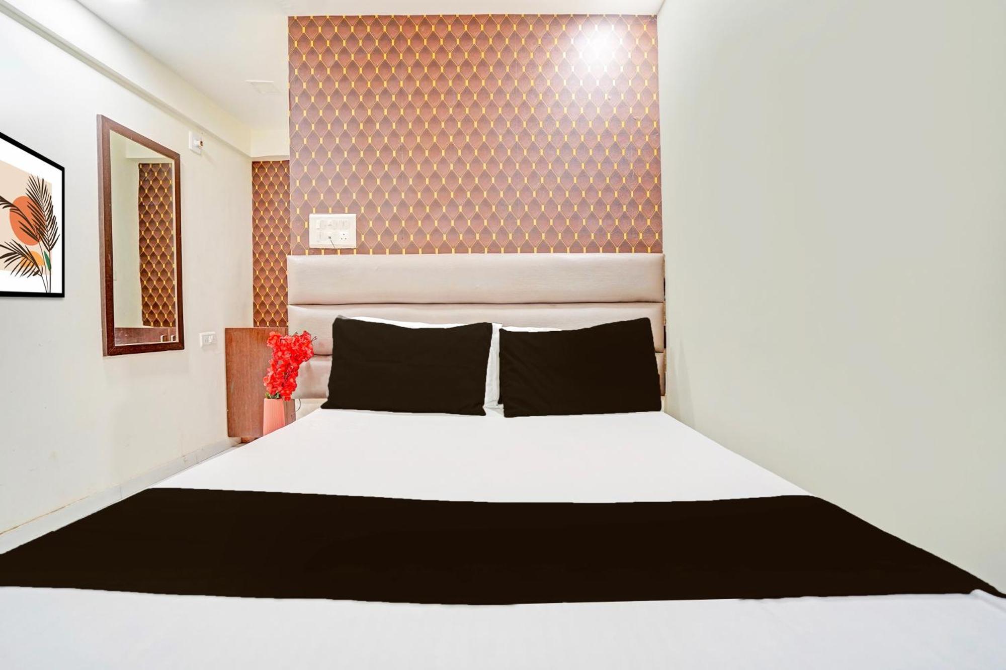 Hotel O S. G. Highway Formerly I Land Park Ahmedabad